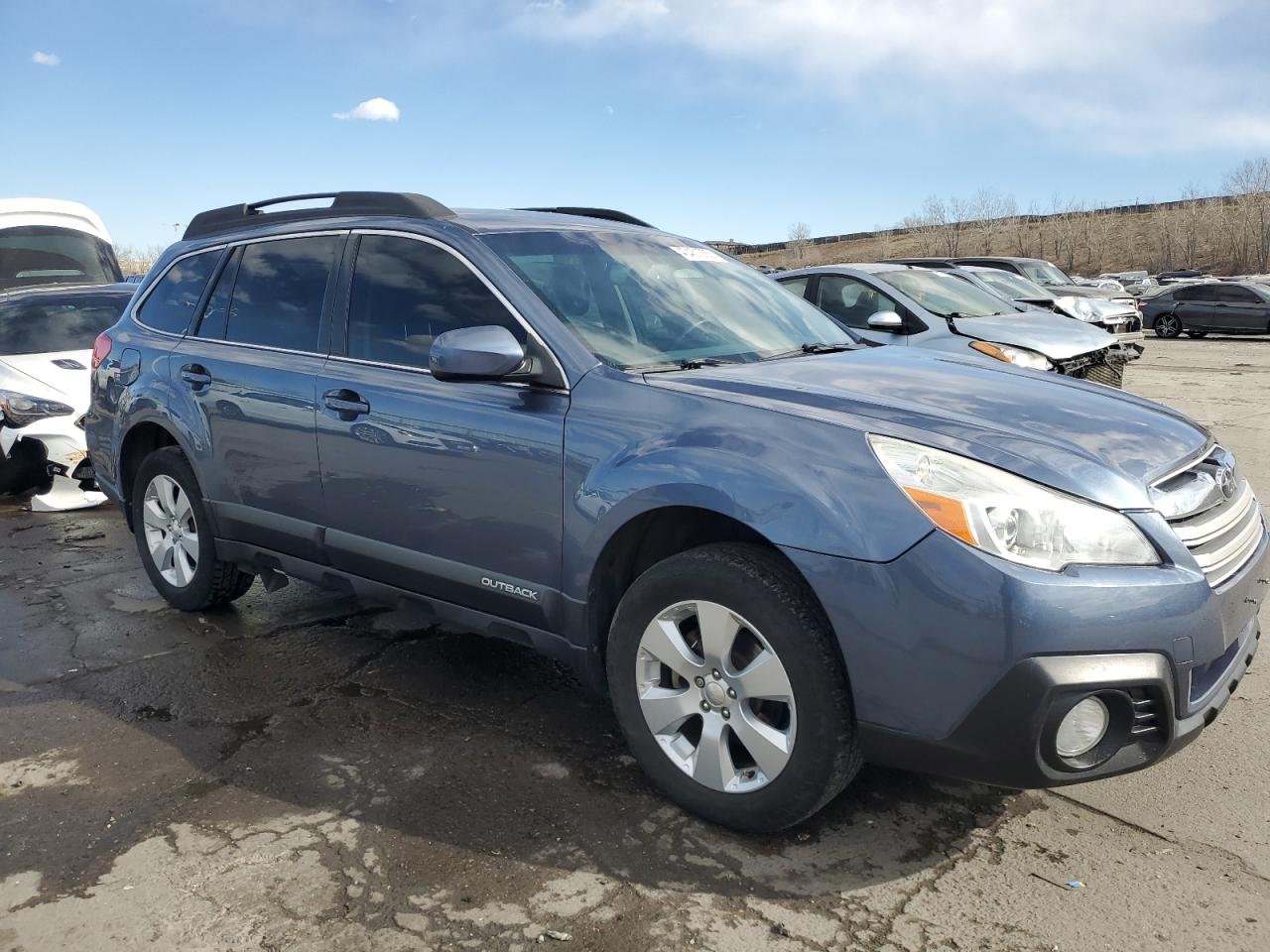 2013 Subaru Outback - Image 4