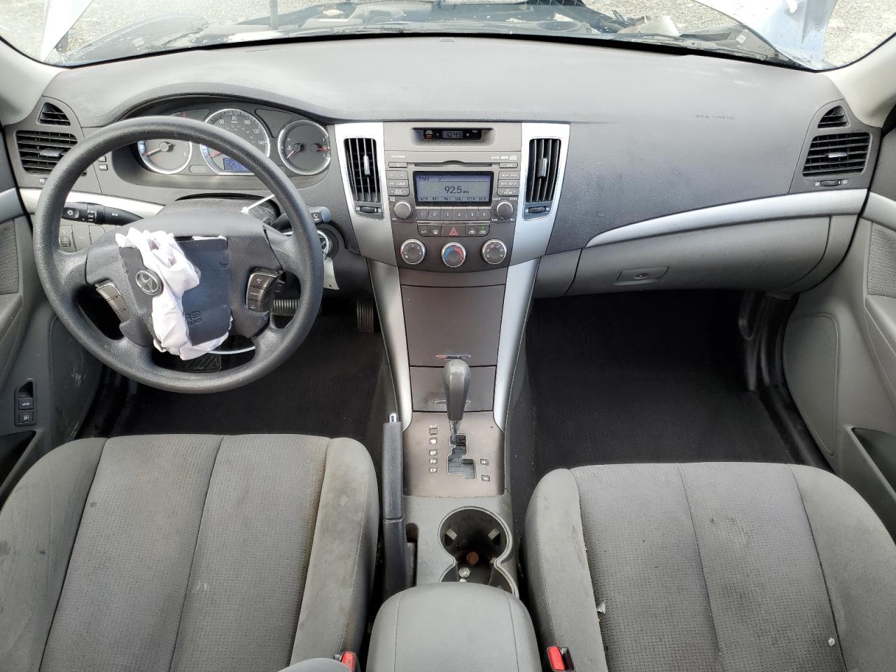 2010 Hyundai Sonata - Image 8