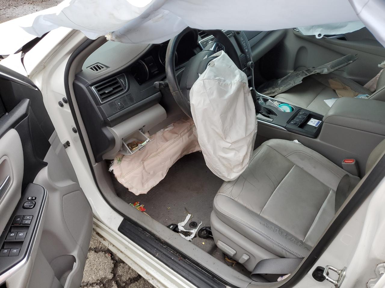 2016 Toyota Camry - Image 8