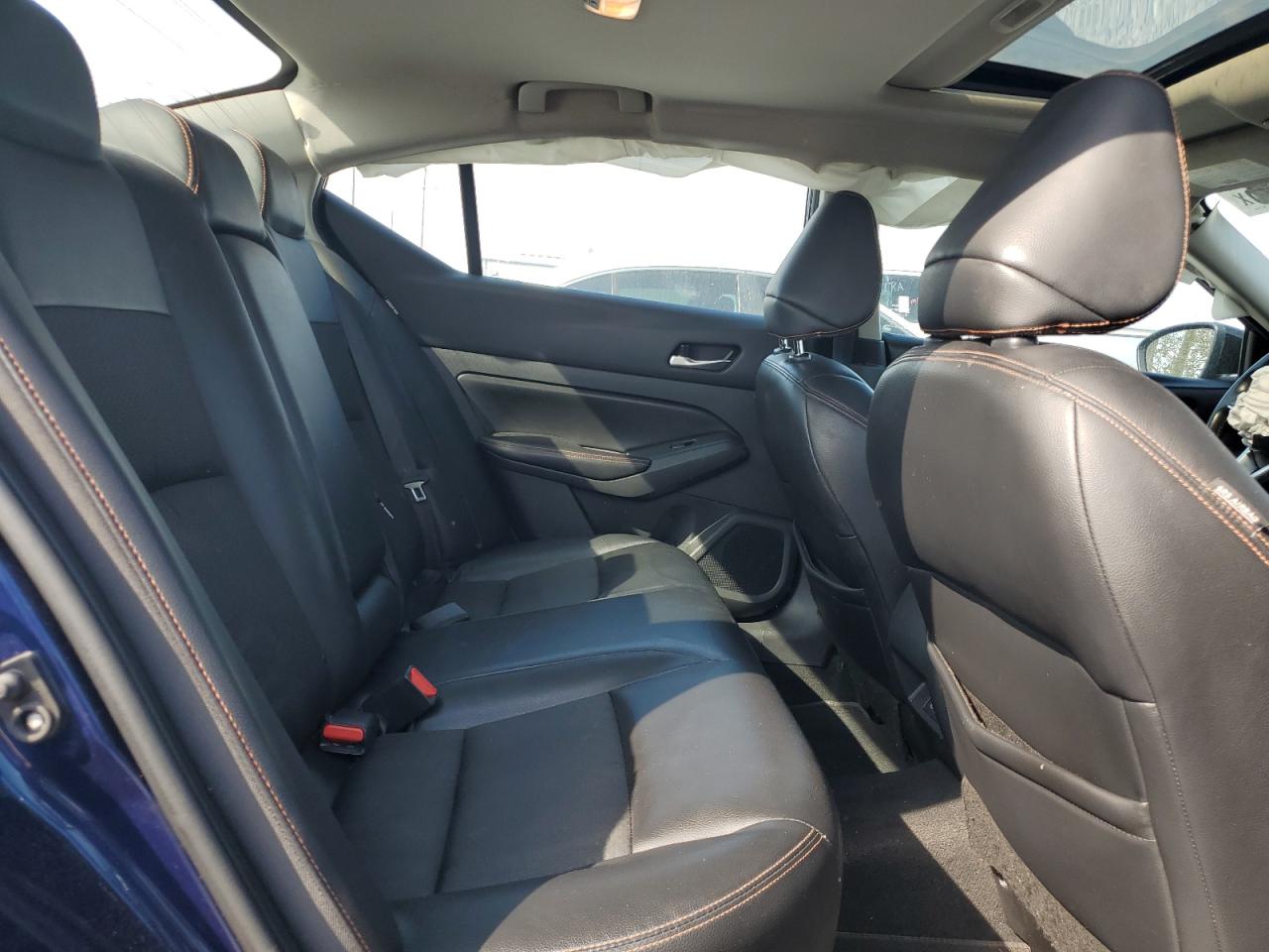 2021 Nissan Altima - Image 10