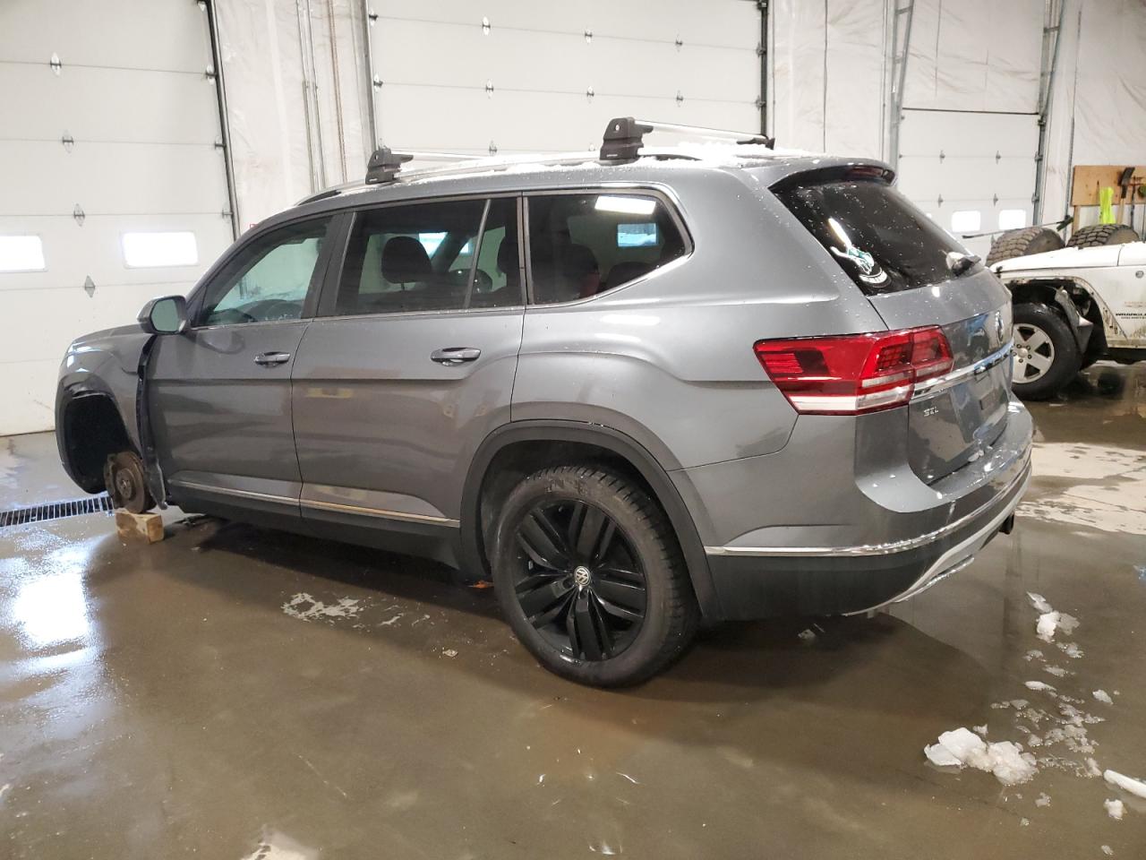 2019 Volkswagen Atlas - Image 2
