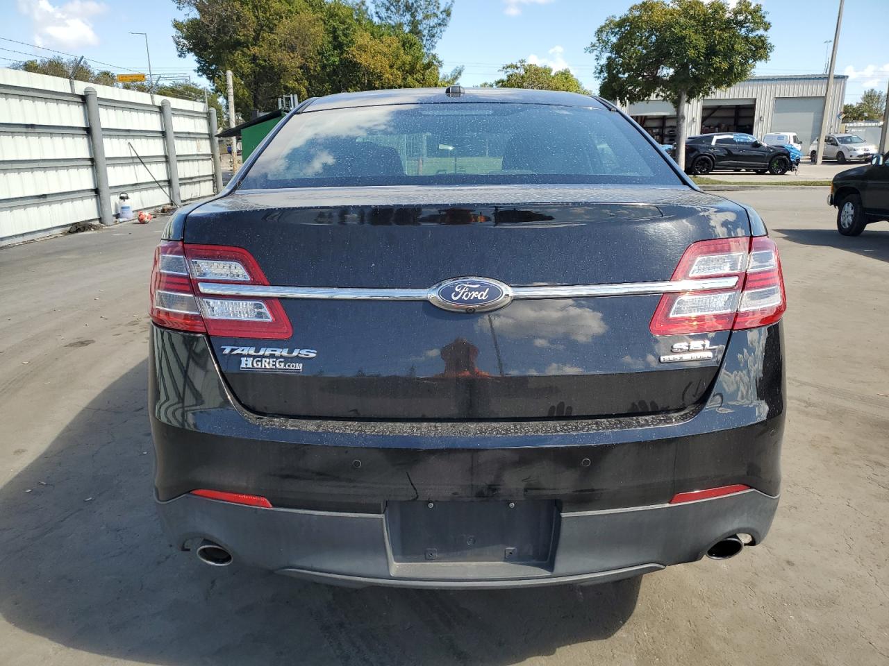 2016 Ford Taurus - Image 6