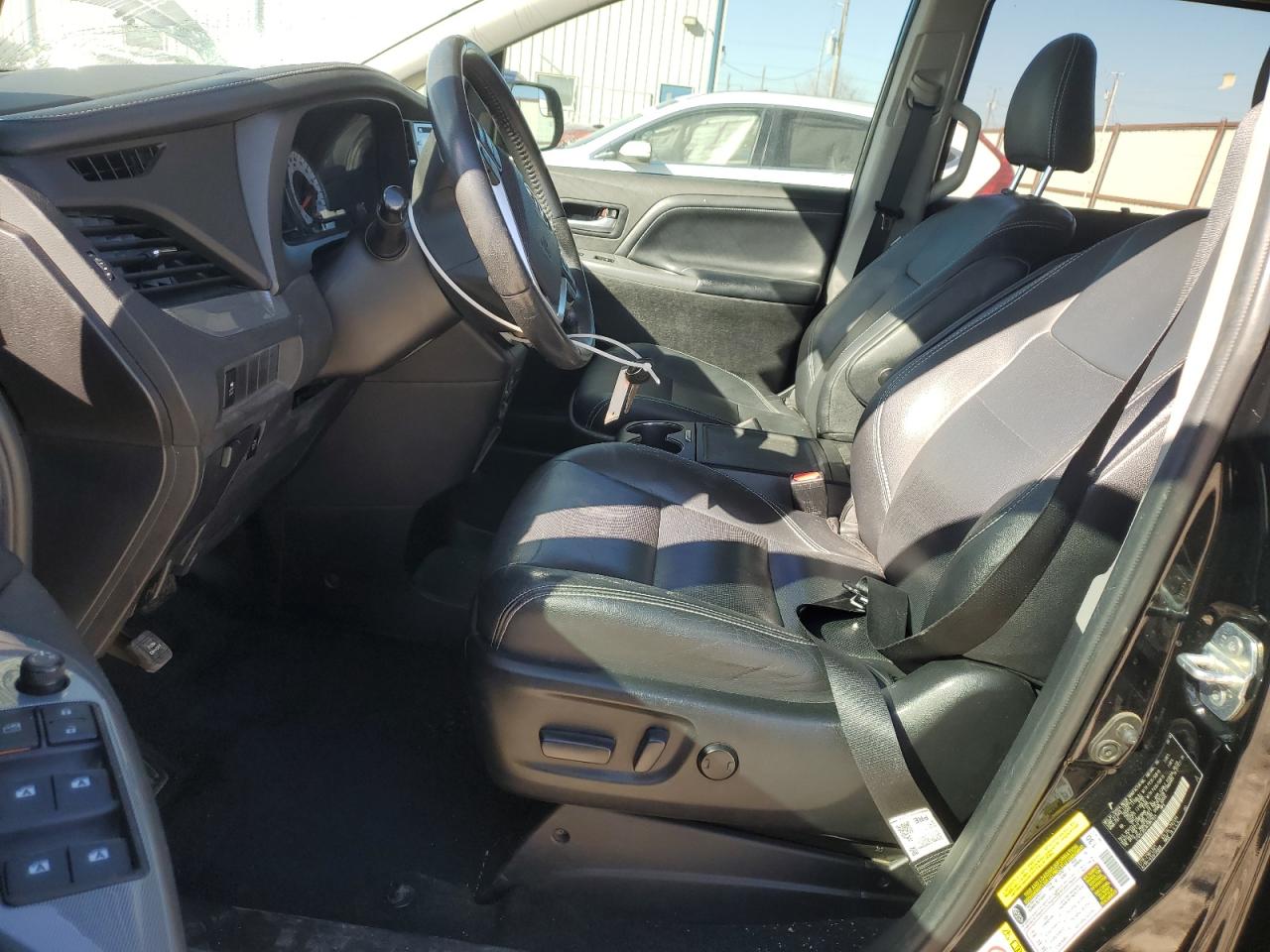 2019 Toyota Sienna - Image 7