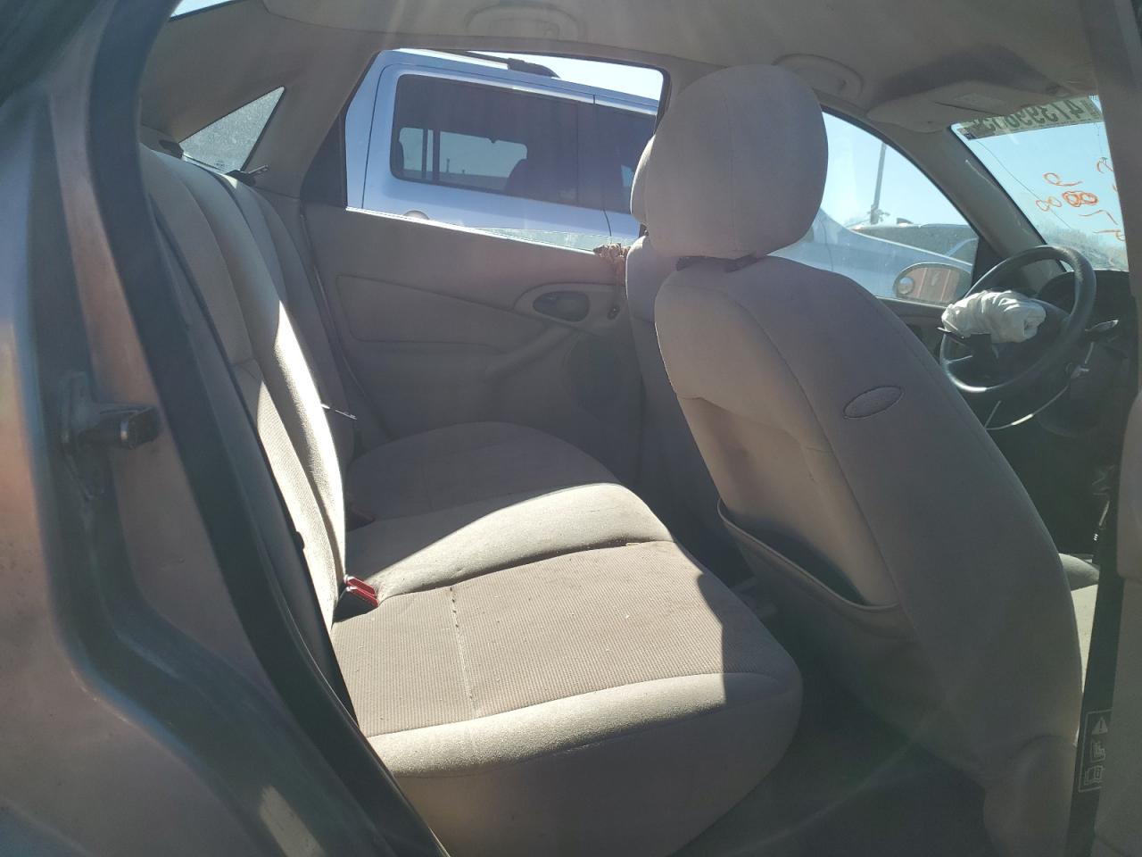 2002 Ford Focus - Image 10