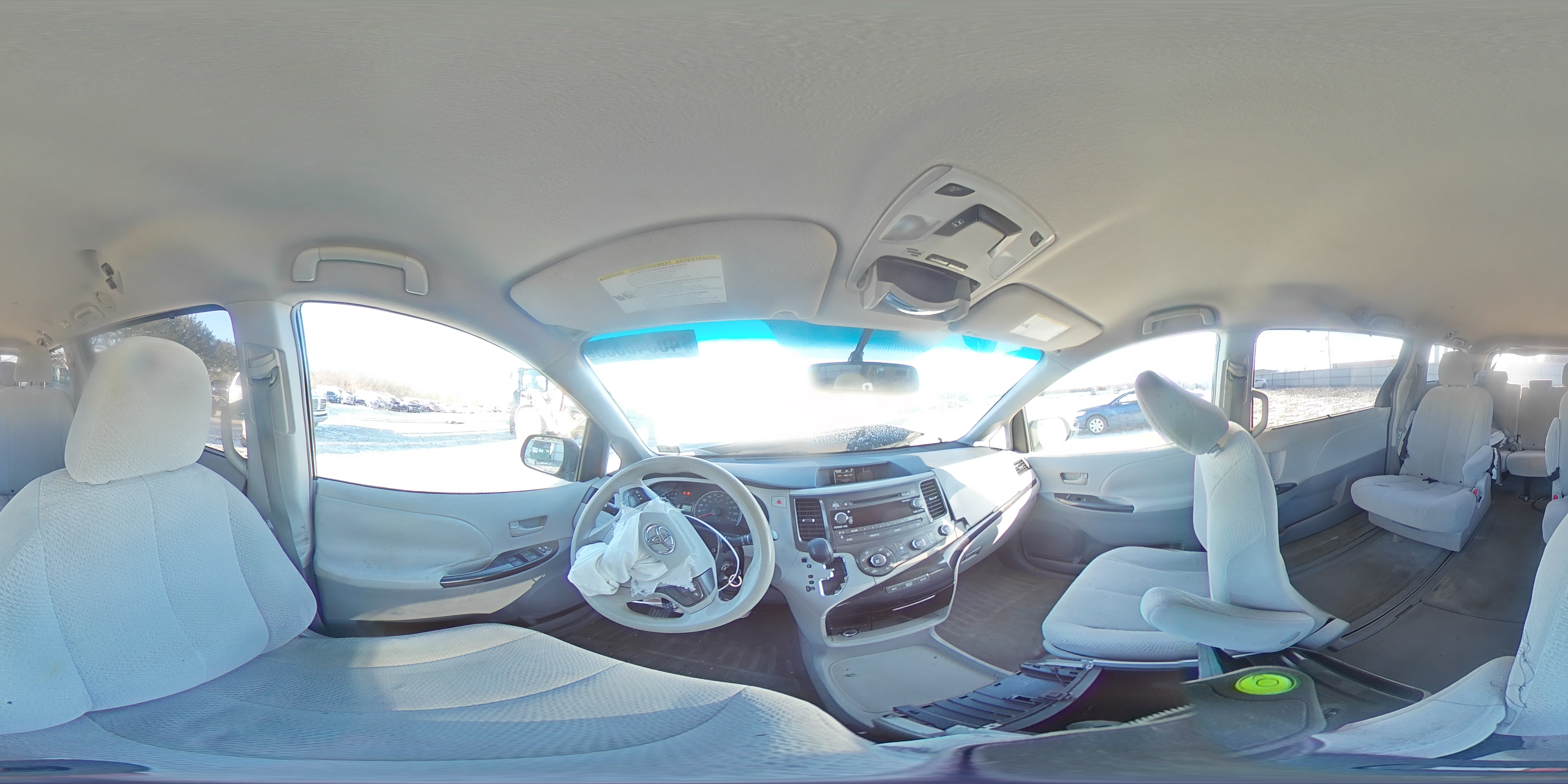2011 Toyota Sienna - Image 14