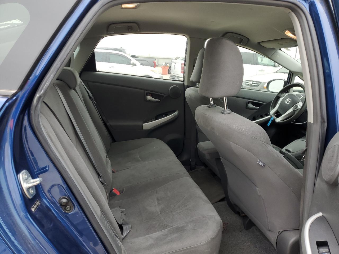 2010 Toyota Prius - Image 10