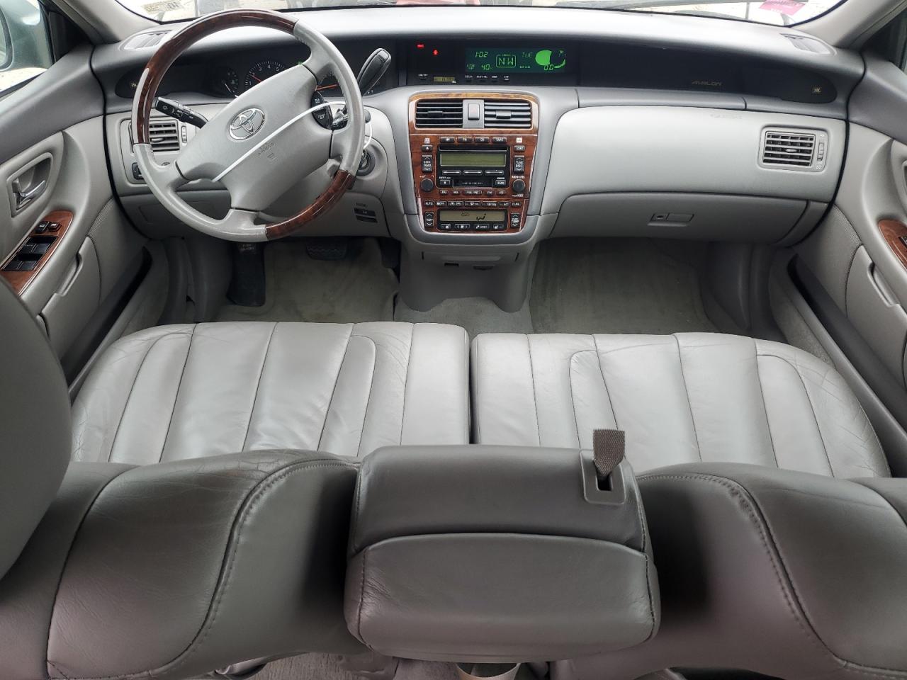 2003 Toyota Avalon - Image 8