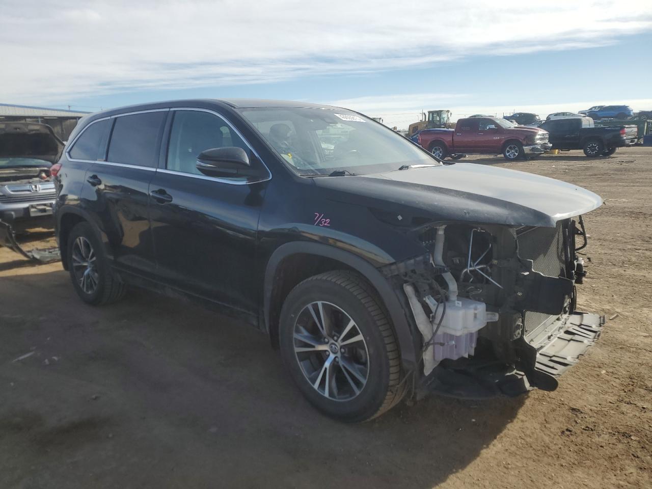 2017 Toyota Highlander - Image 4