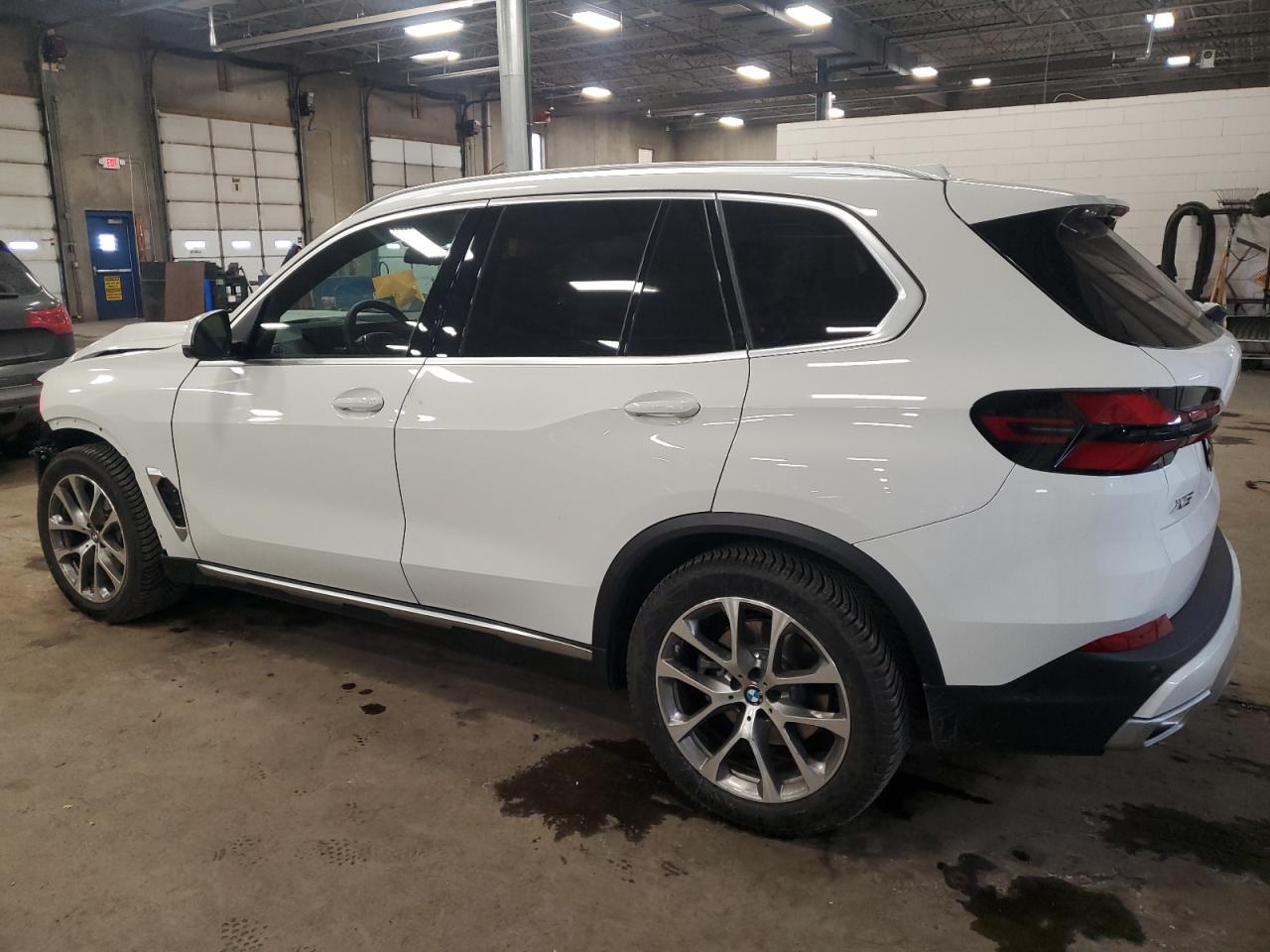 2024 BMW X5 - Image 2