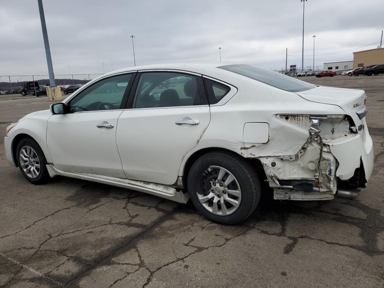 2015 Nissan Altima - Image 2