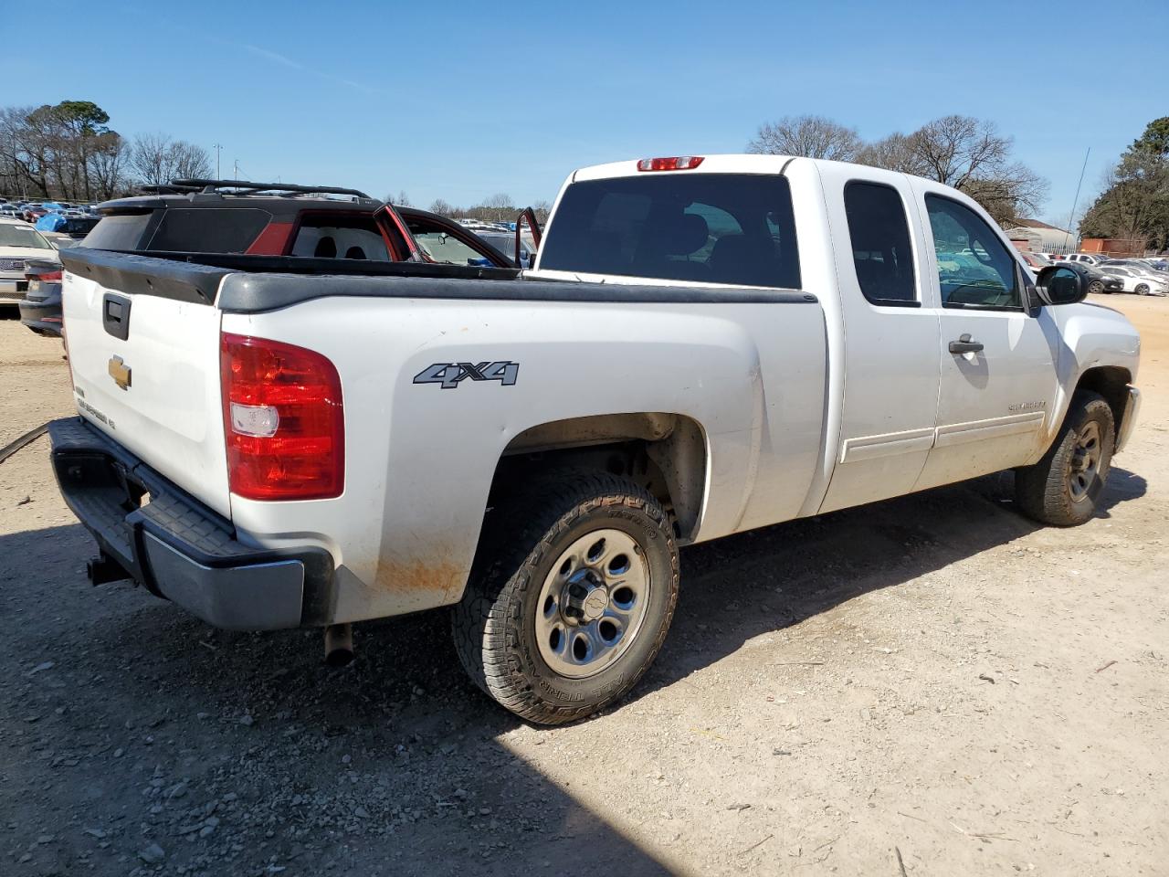 2012 Chevrolet Silverado - Image 3