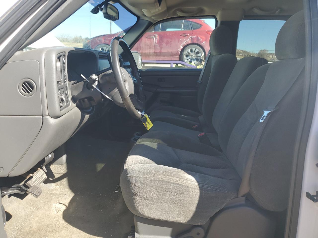2004 Chevrolet Silverado - Image 7