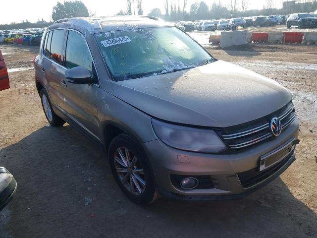 2013 VOLKSWAGEN TIGUAN SE