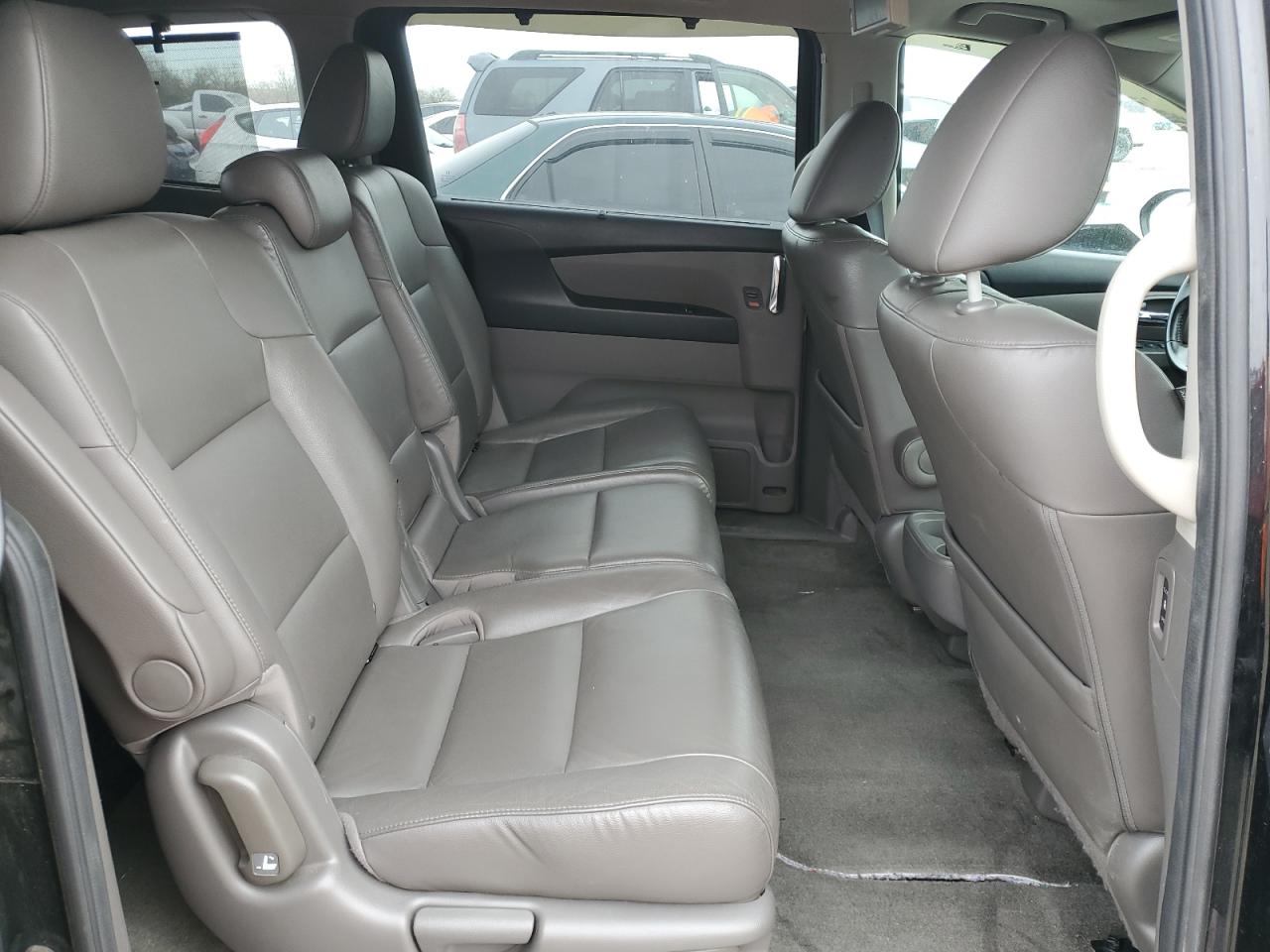 2015 Honda Odyssey - Image 11