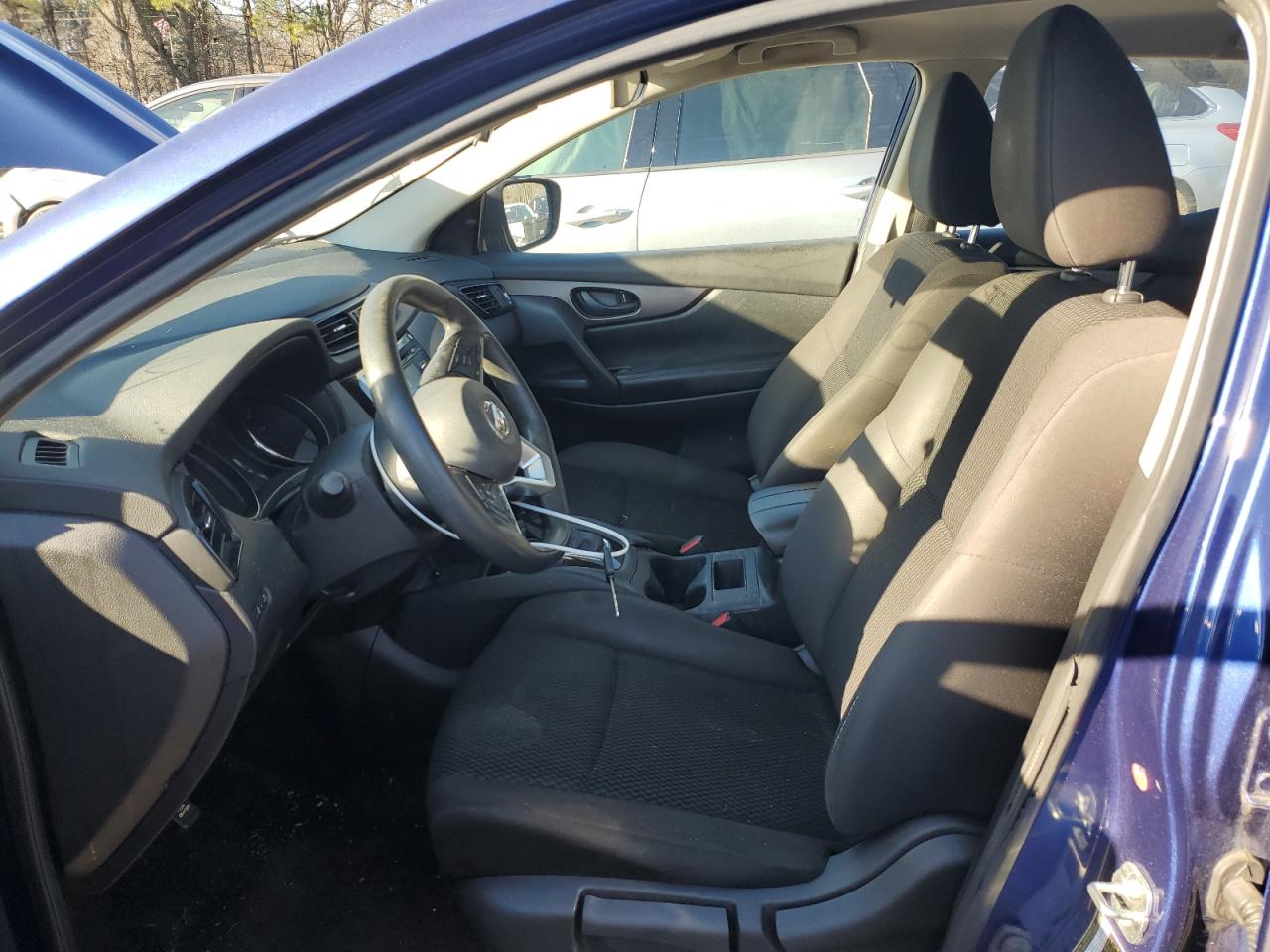 2018 Nissan Rogue - Image 7