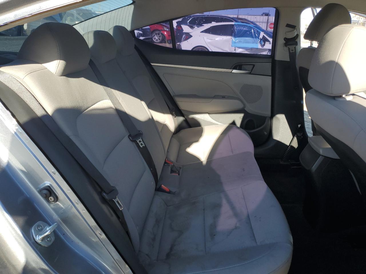 2019 Hyundai Elantra - Image 11