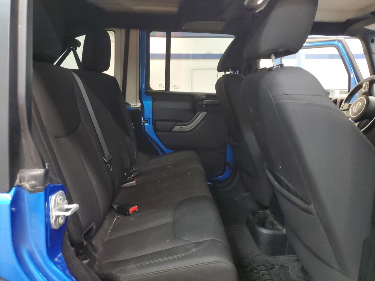 2015 Jeep Wrangler - Image 11