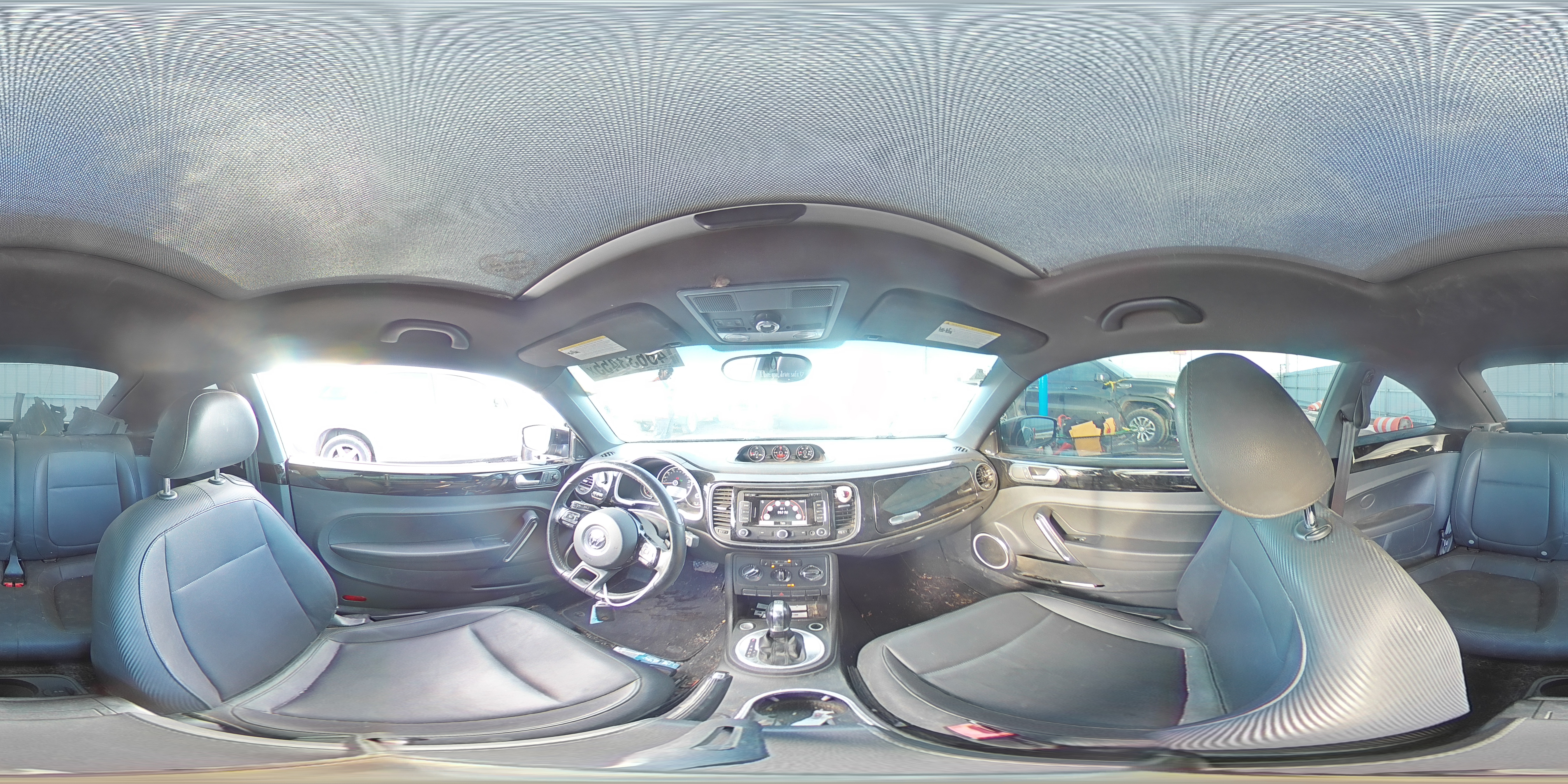 2013 Volkswagen Beetle - Image 13