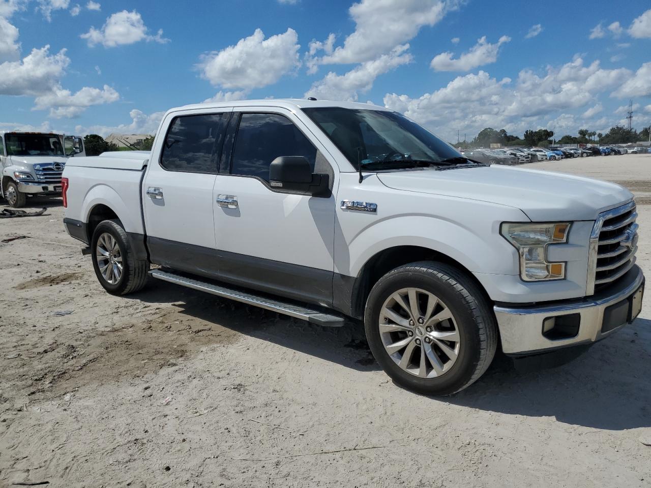2015 Ford F-150 - Image 4