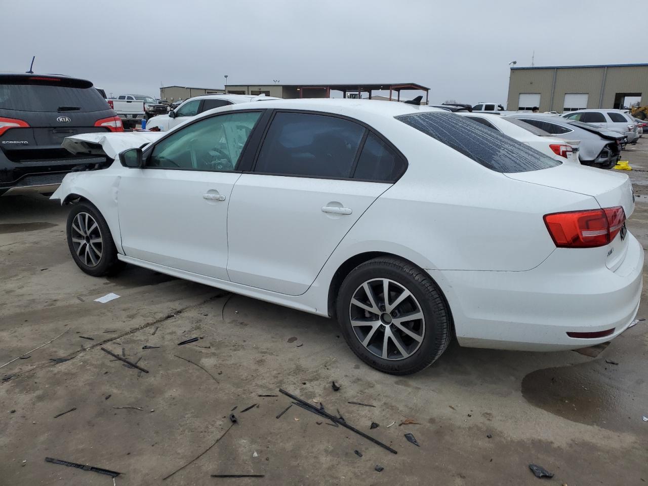 2015 Volkswagen Jetta - Image 2
