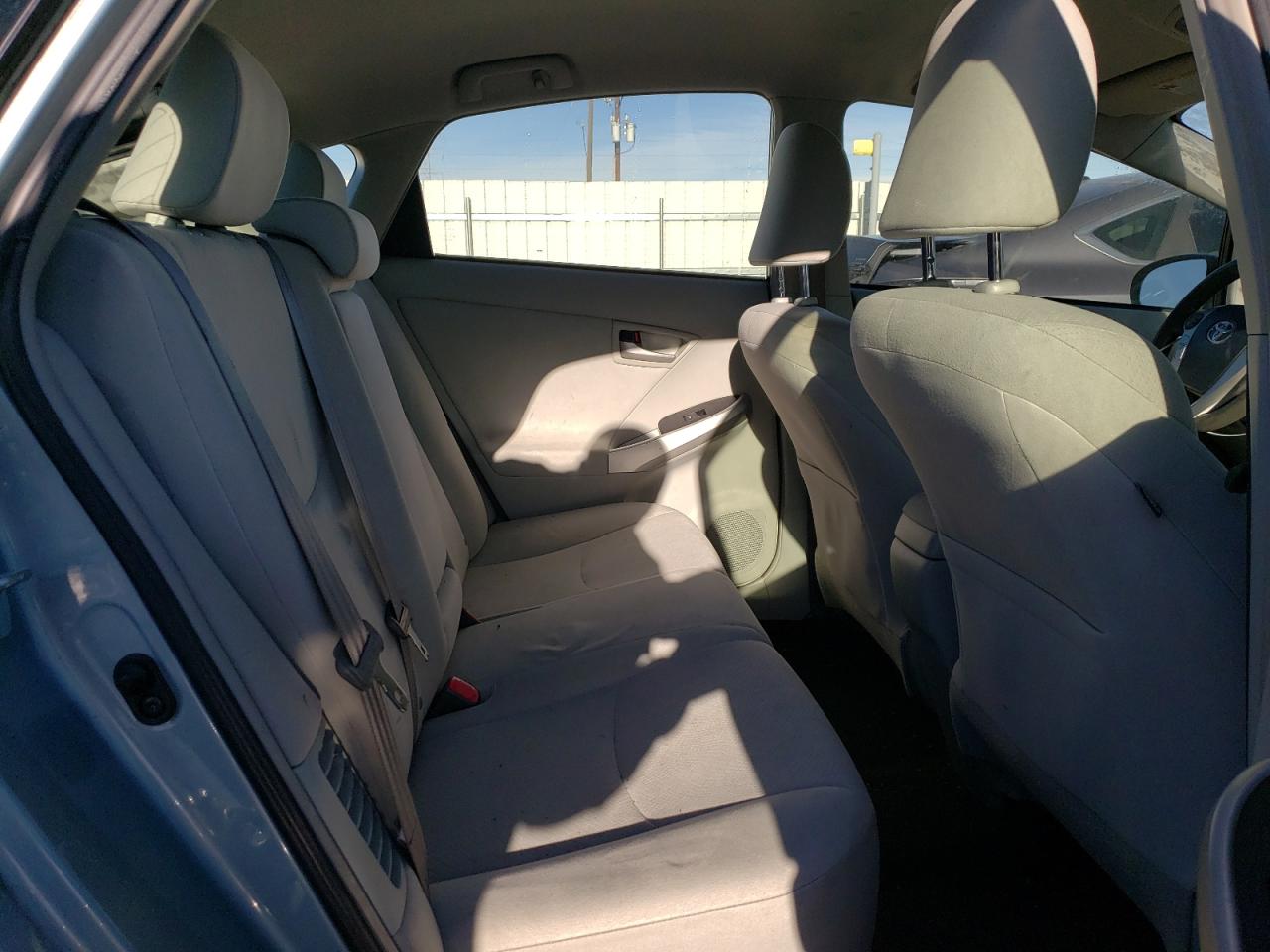 2014 Toyota Prius - Image 10
