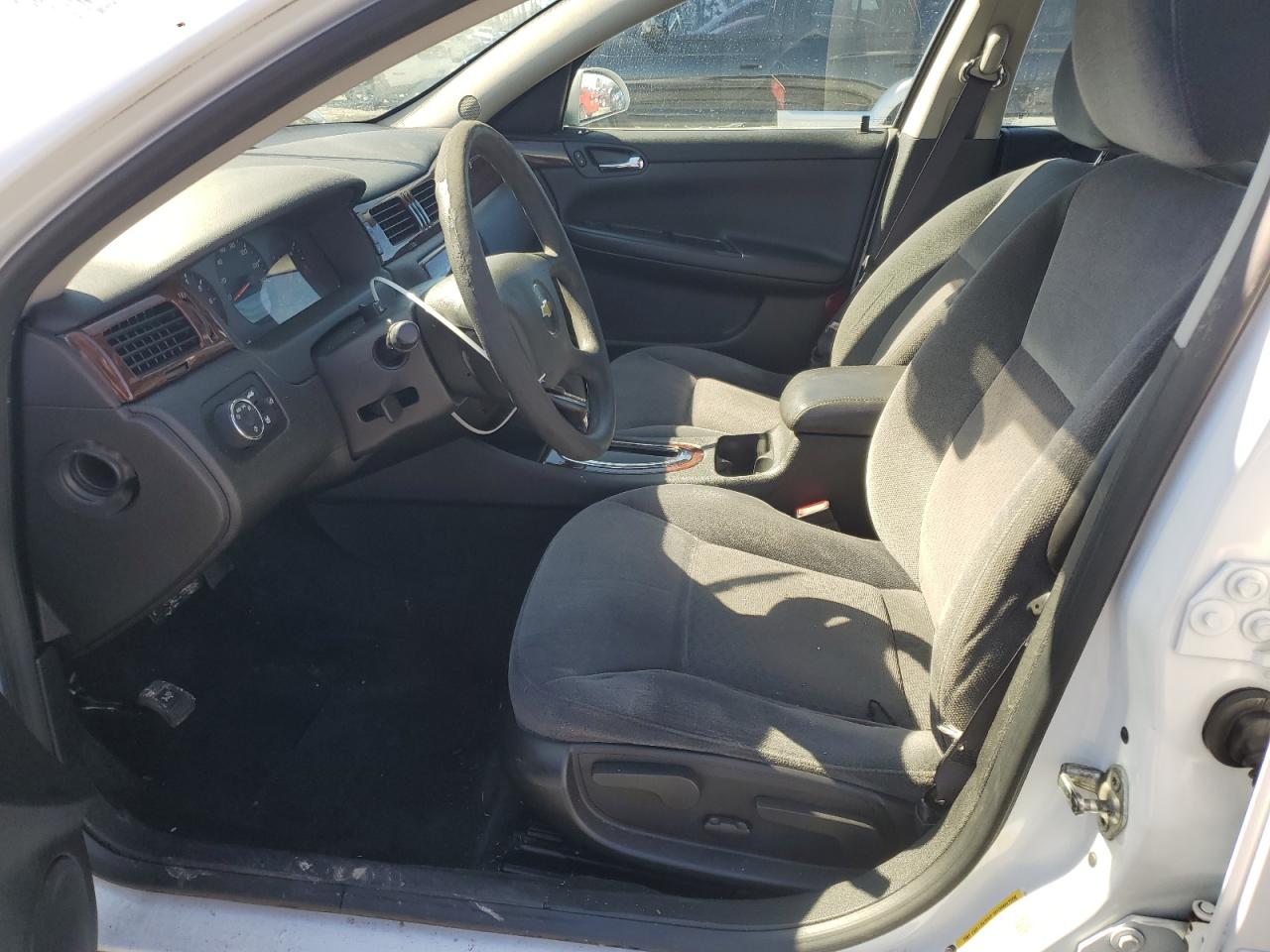 2011 Chevrolet Impala - Image 7