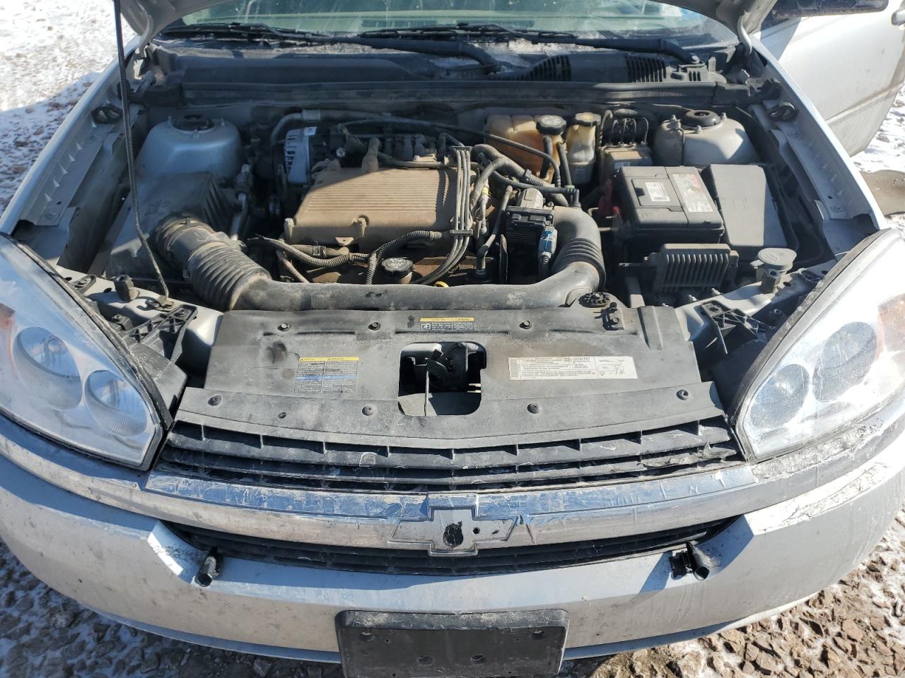2004 Chevrolet Malibu - Image 11