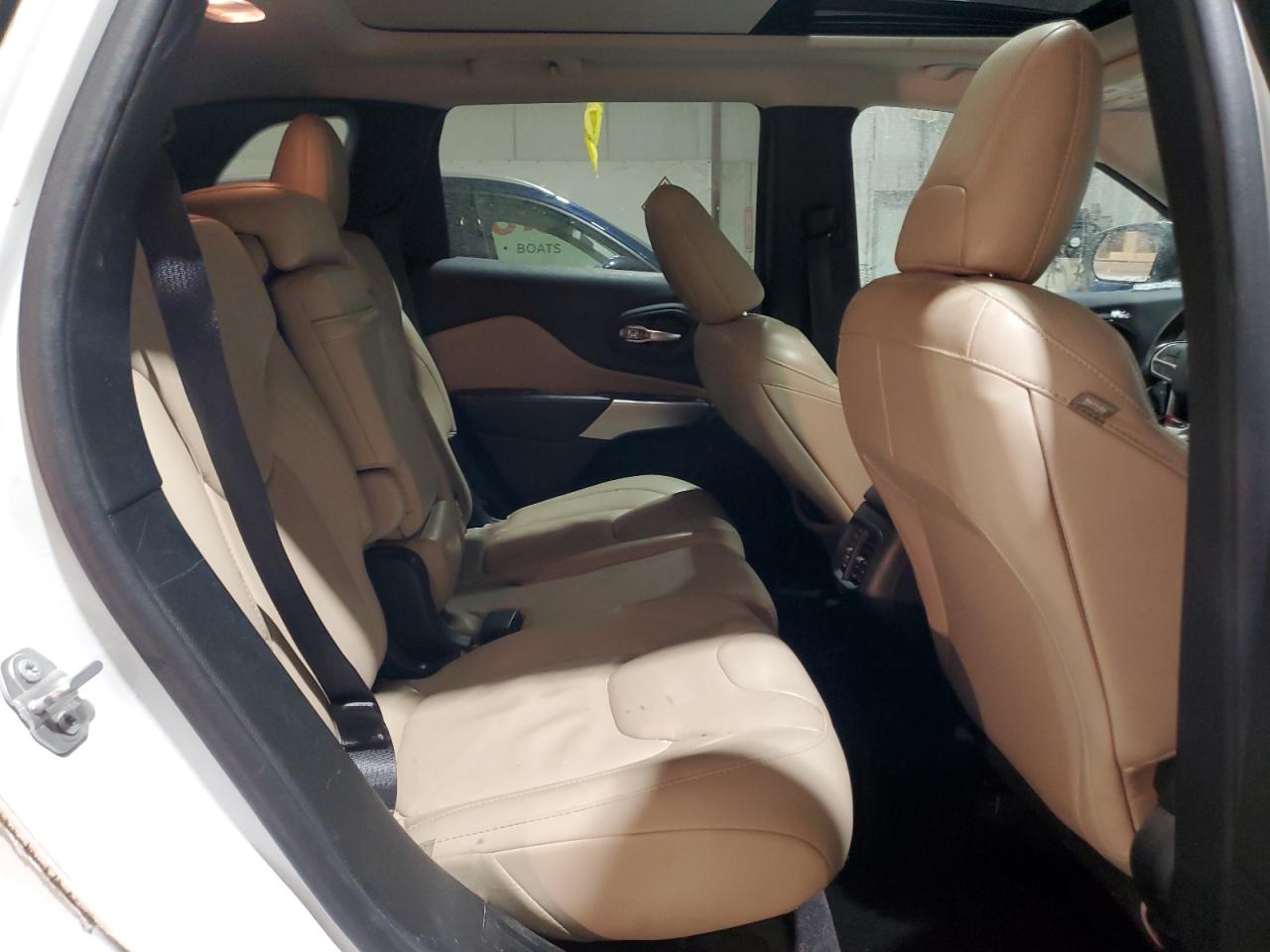 2017 Jeep Grand Cherokee - Image 10