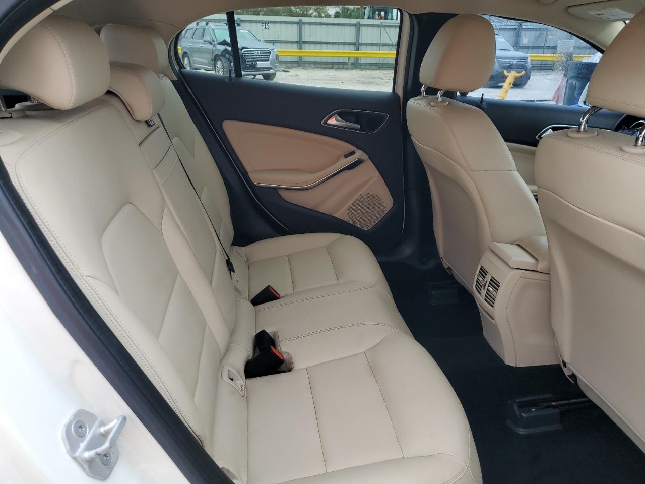 2015 Mercedes-Benz GLA-klasse - Image 11