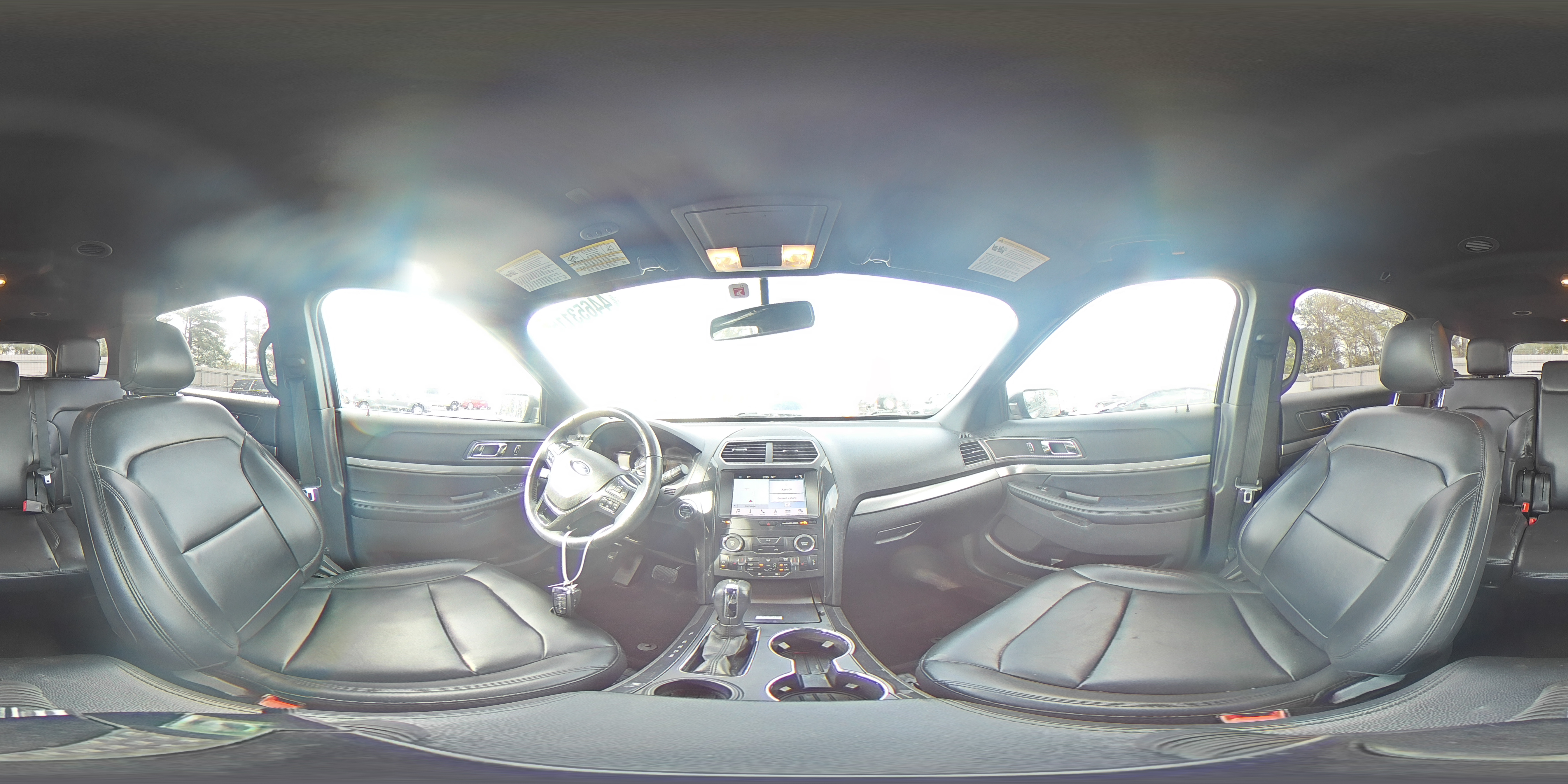 2019 Ford Explorer - Image 16