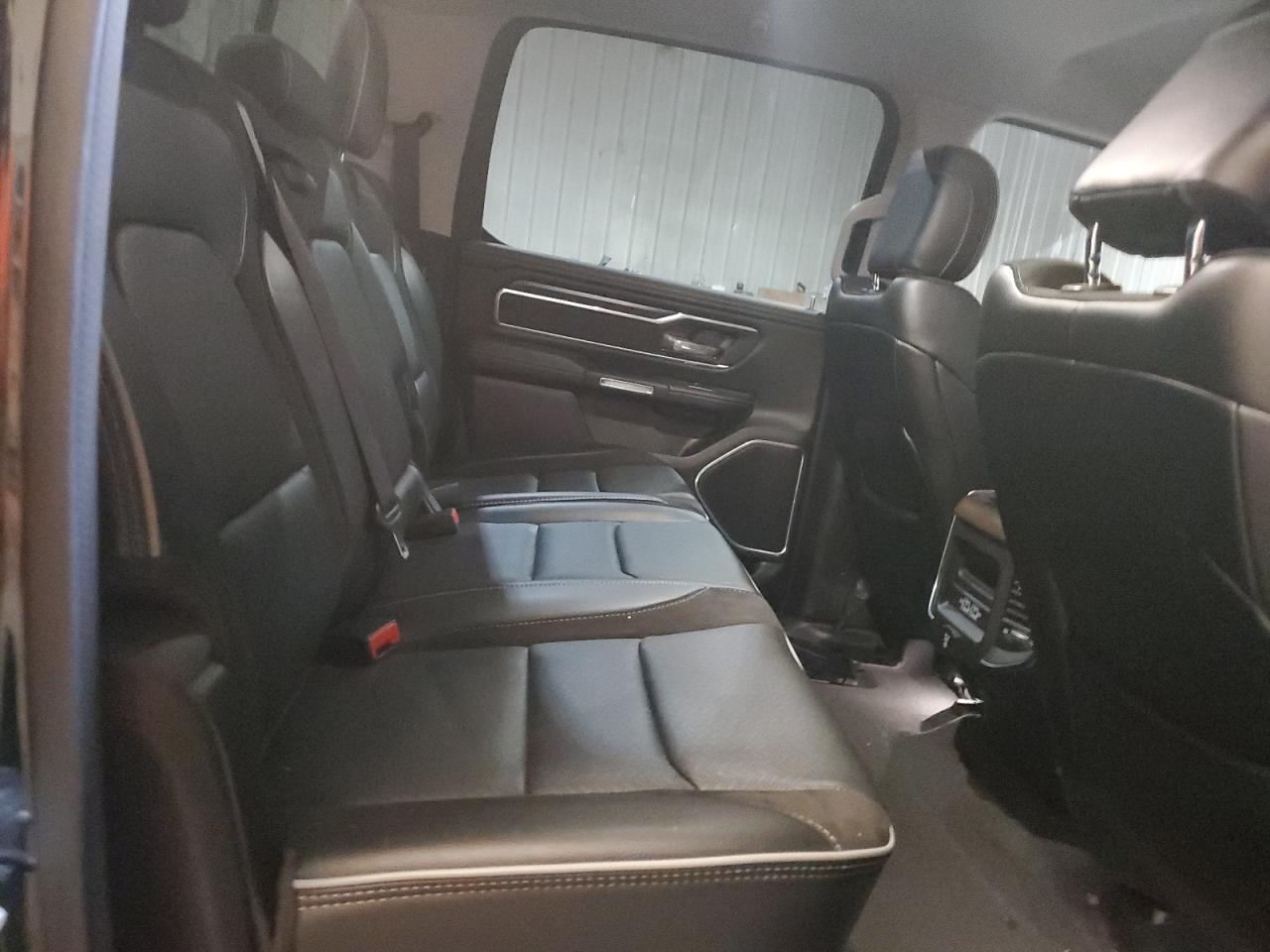 2022 RAM 1500 - Image 10