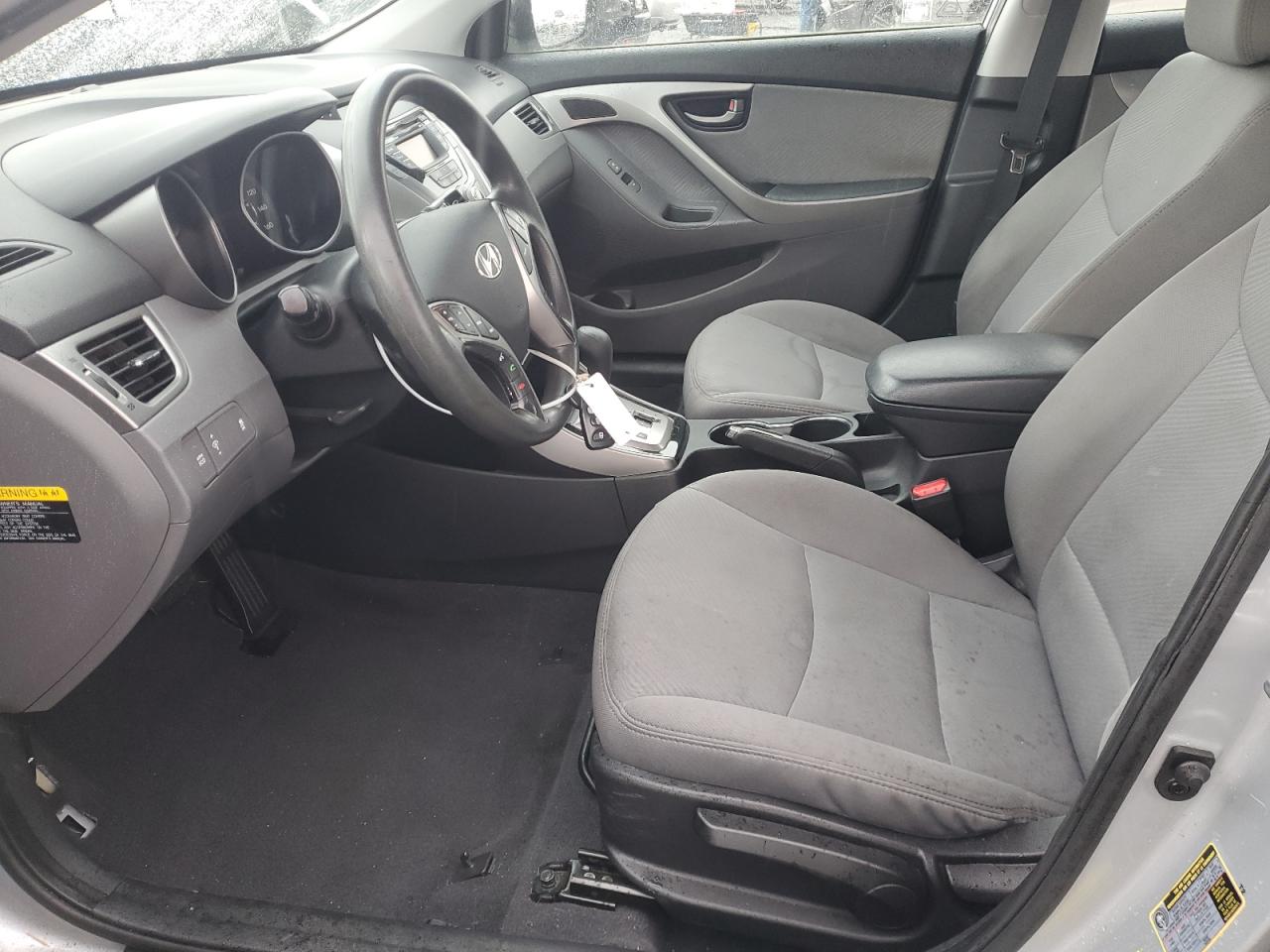 2013 Hyundai Elantra - Image 7