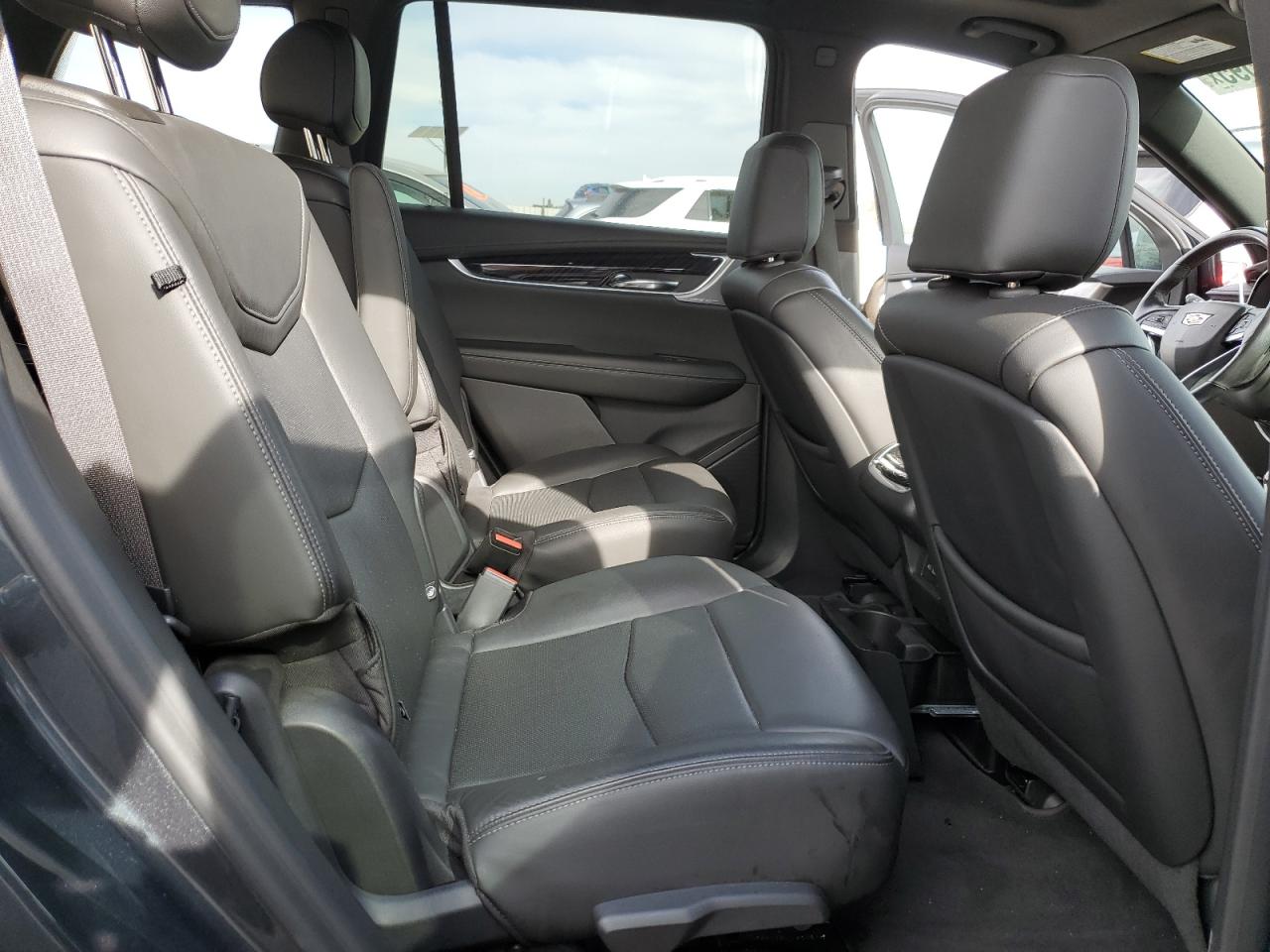 2020 Cadillac XT6 - Image 11