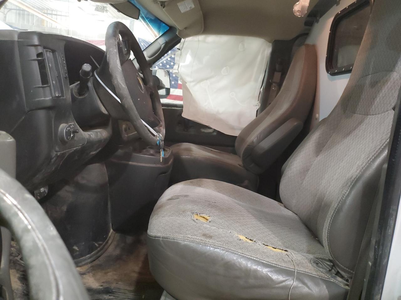 2014 Chevrolet Express - Image 7