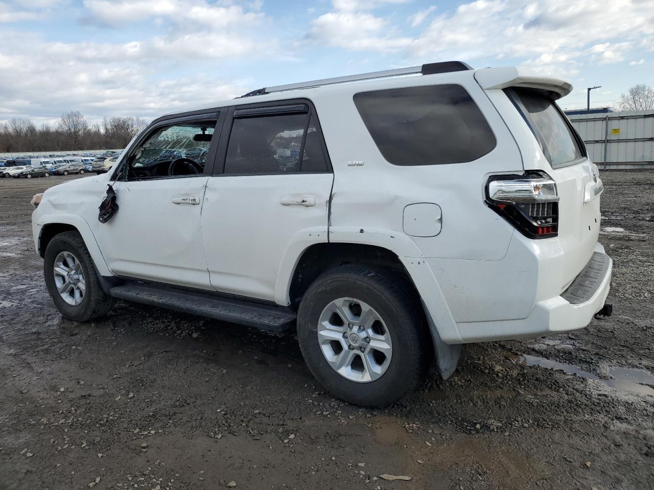 2019 Toyota 4Runner - Image 2