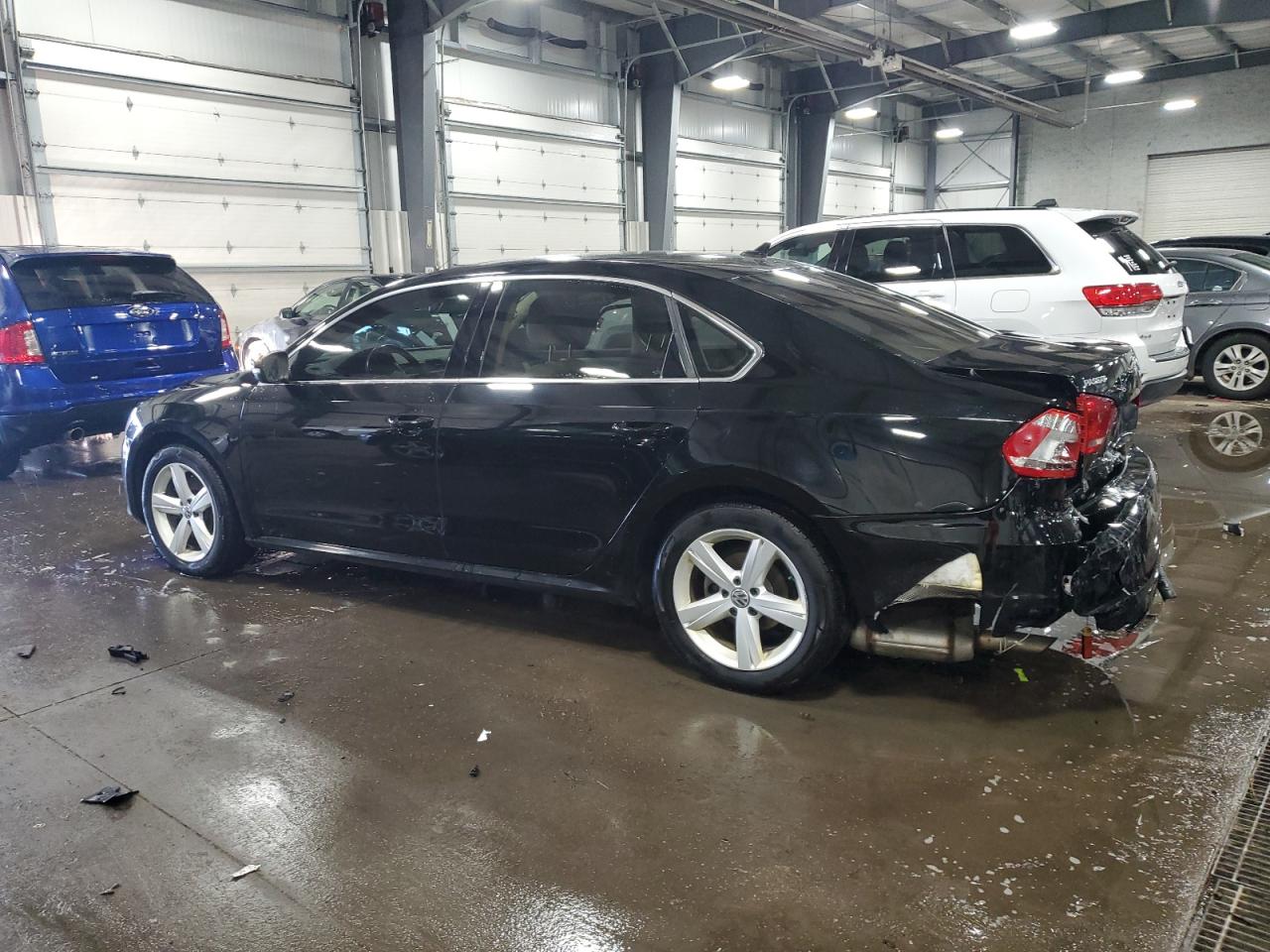 2015 Volkswagen Passat - Image 2