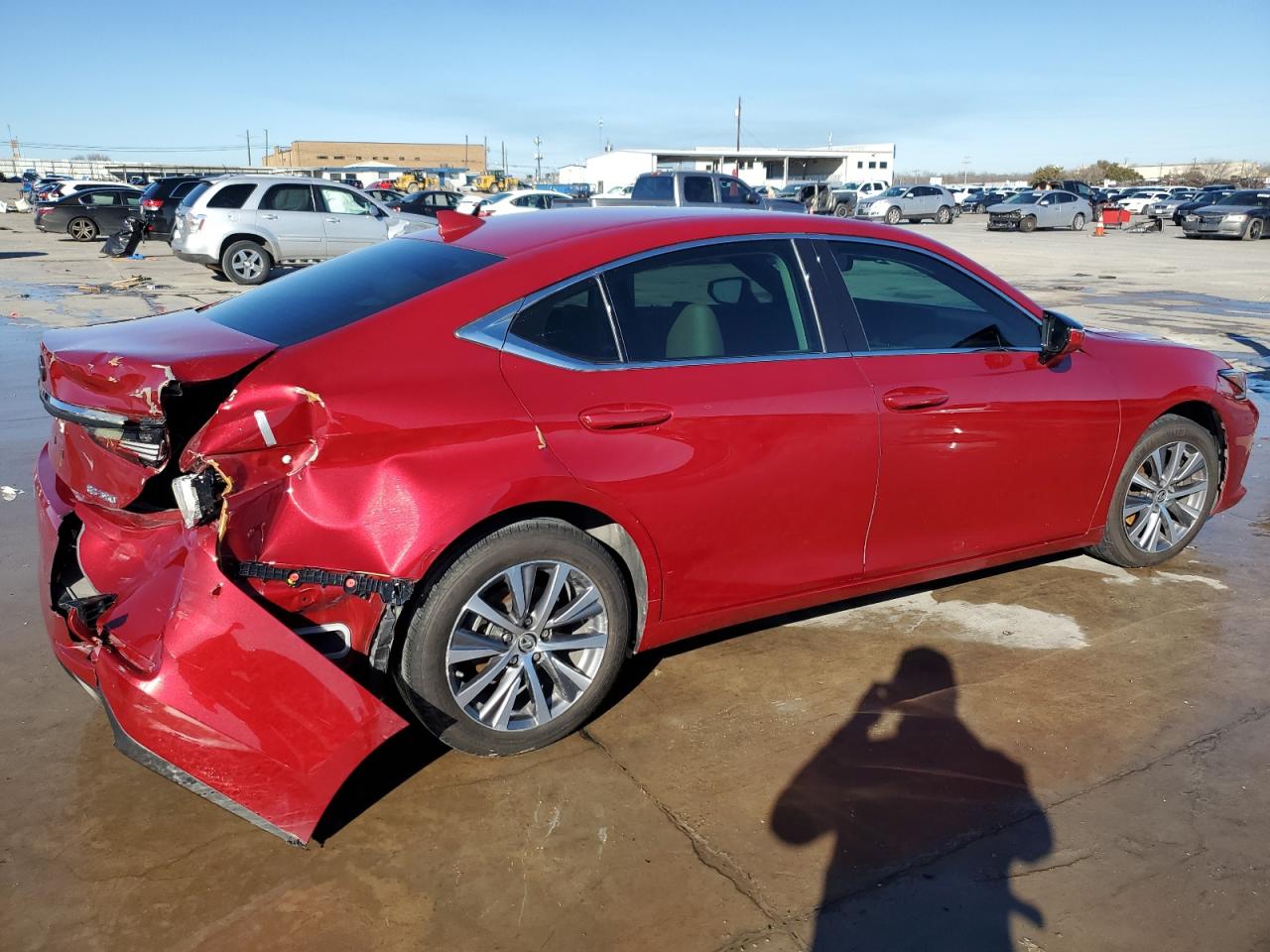 2021 Lexus ES - Image 3