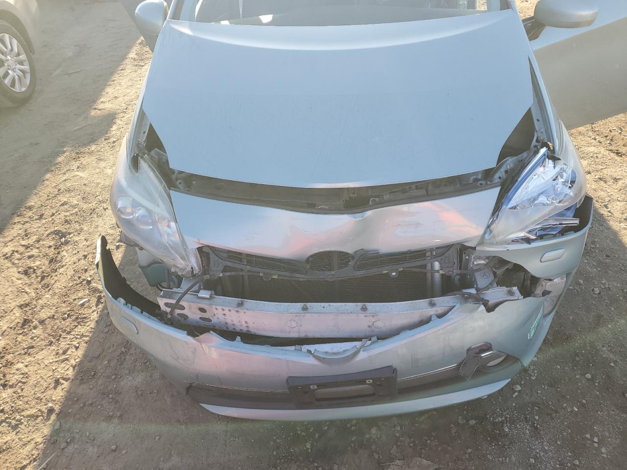 2012 Toyota Prius - Image 12