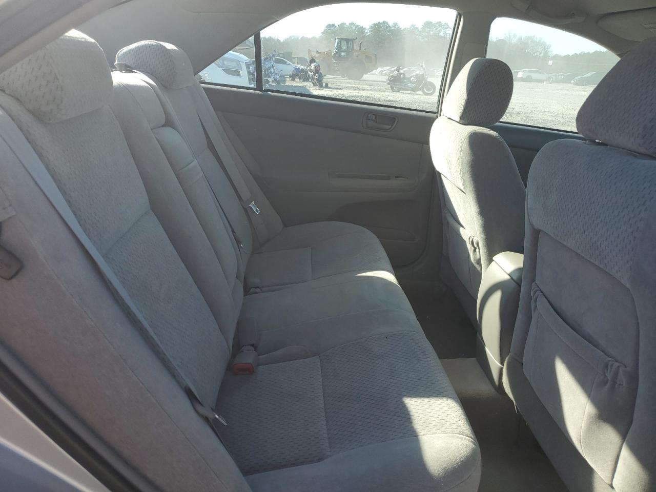 2004 Toyota Camry - Image 10
