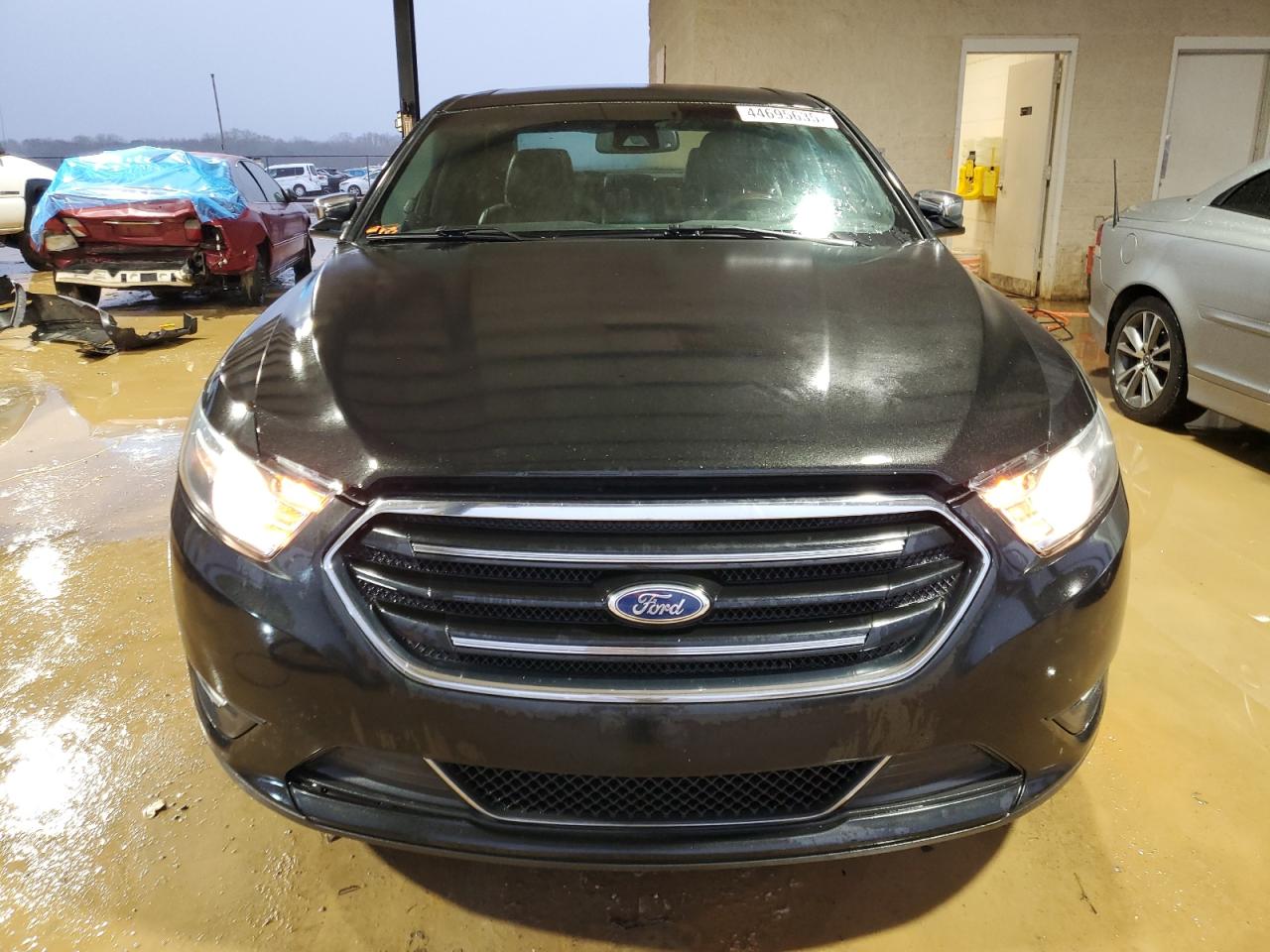 2015 Ford Taurus - Image 5