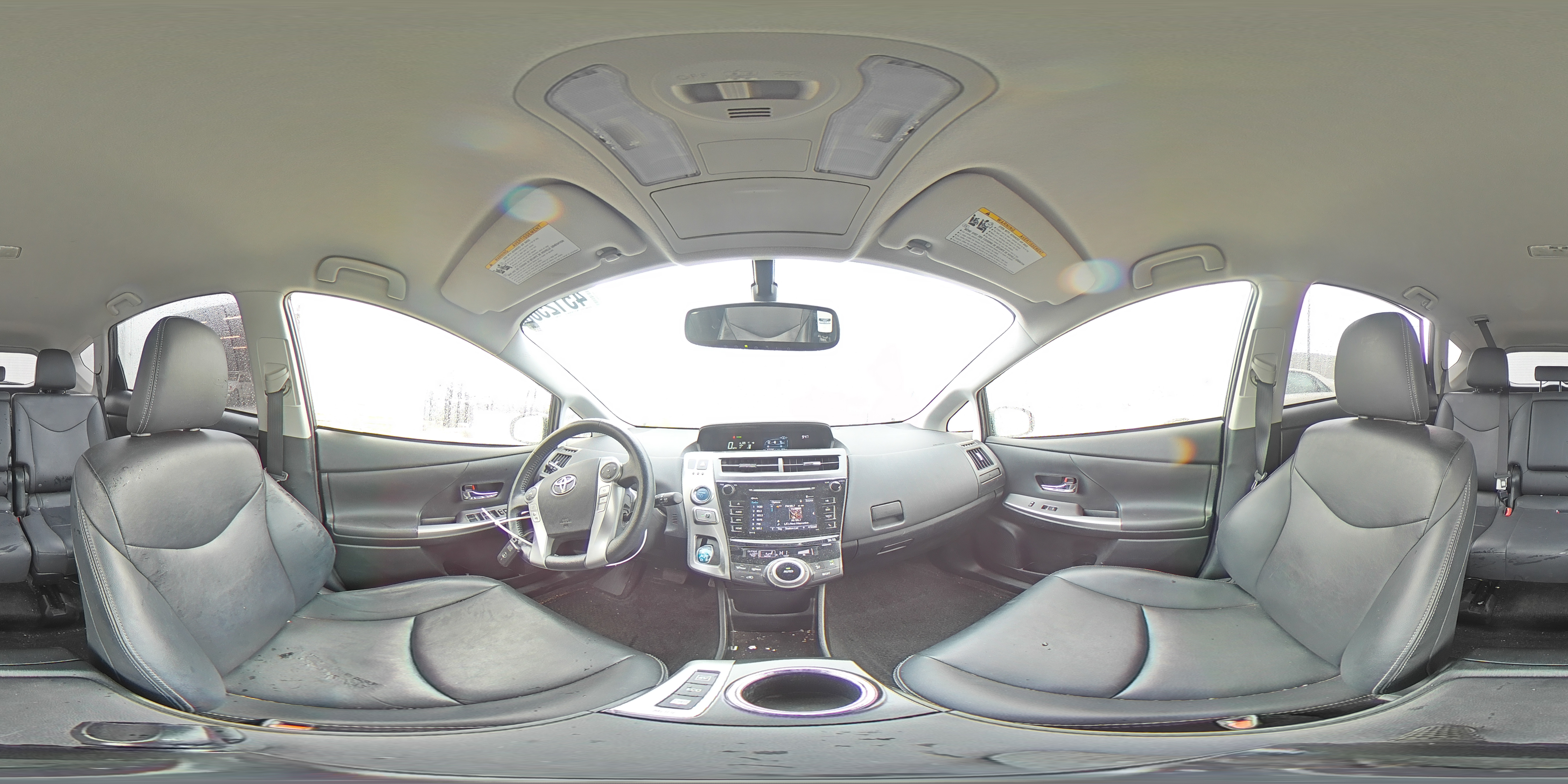 2017 Toyota Prius - Image 13