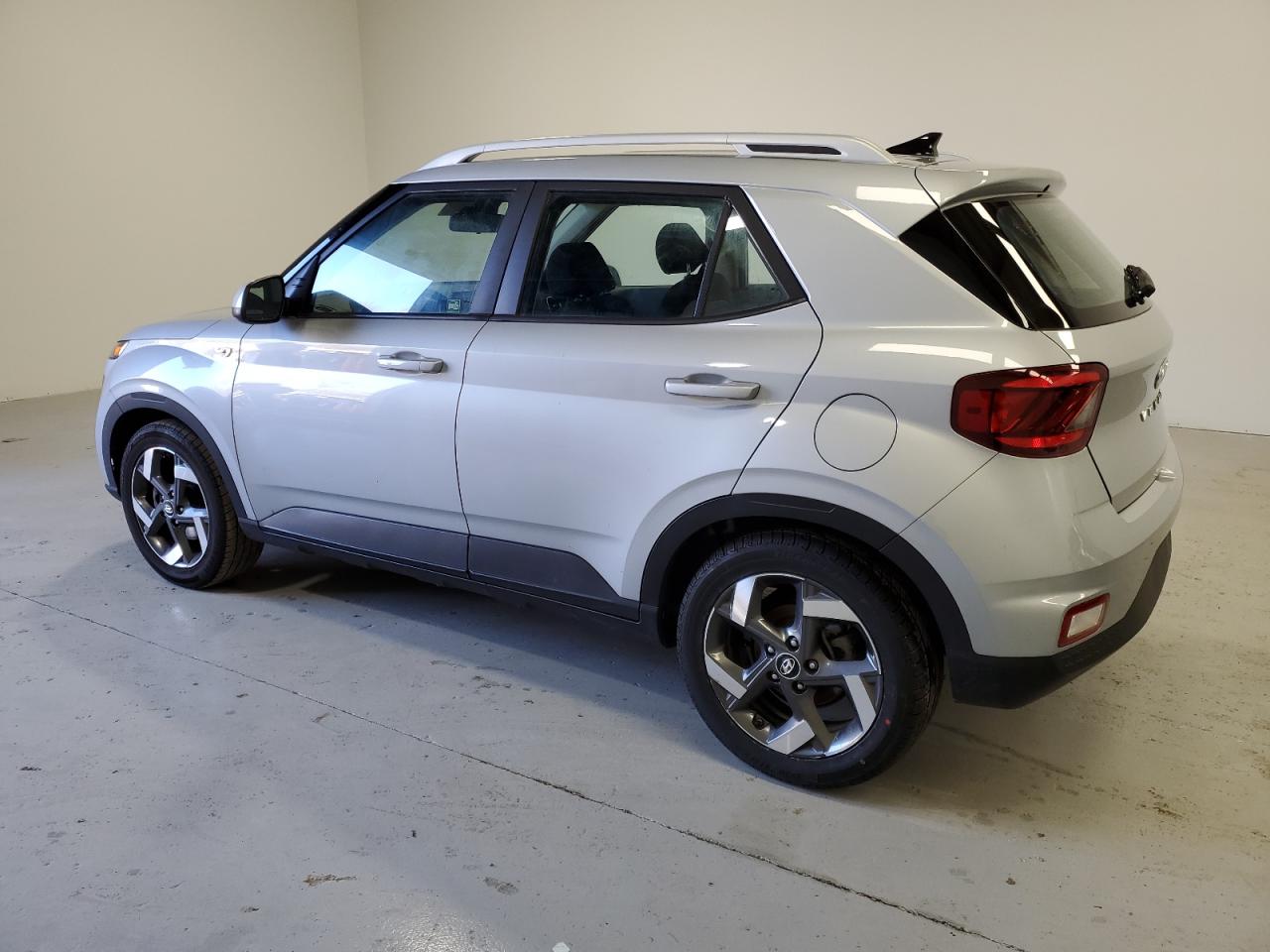 2021 Hyundai Venue - Image 2