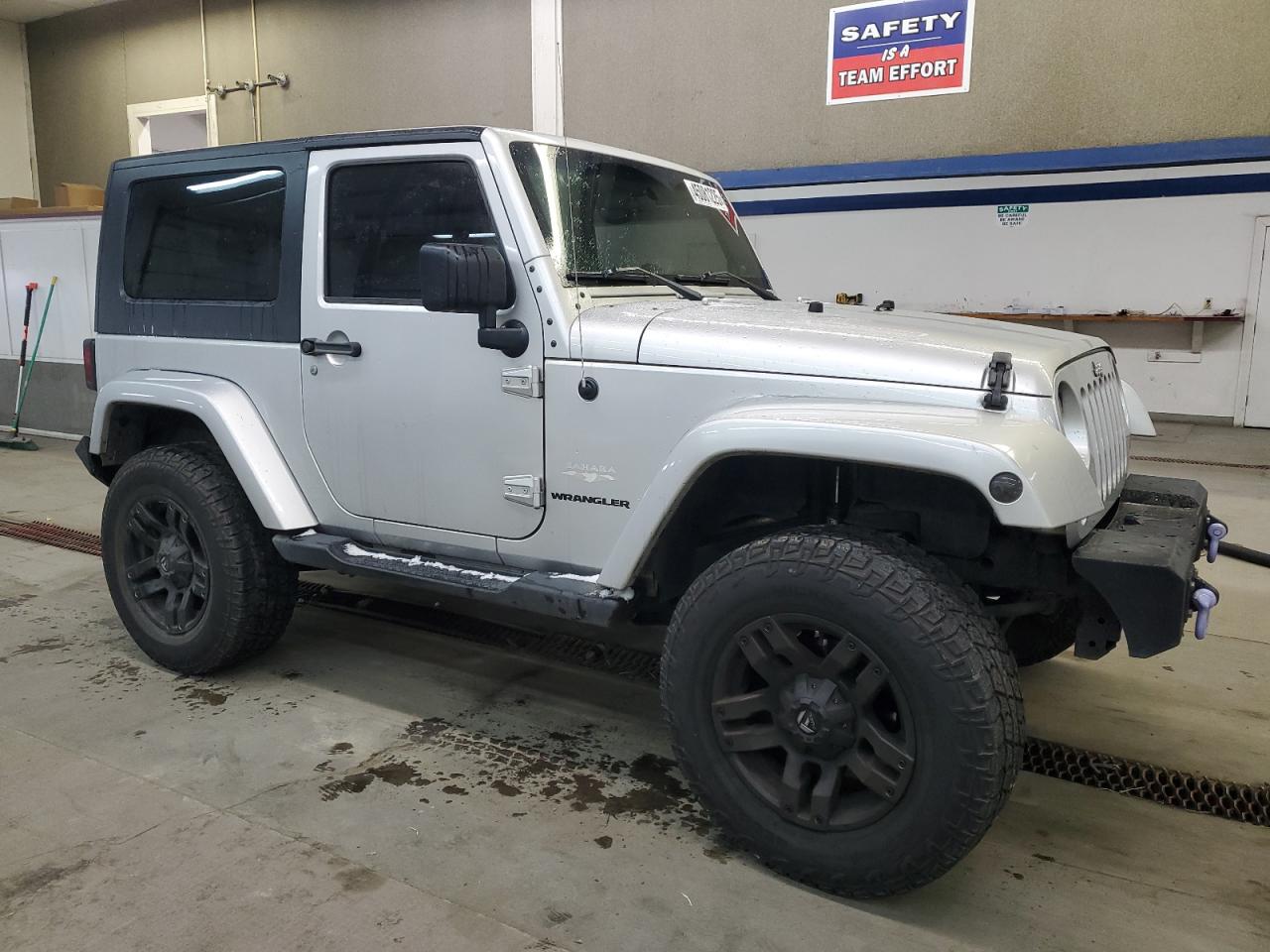 2010 Jeep Wrangler - Image 4