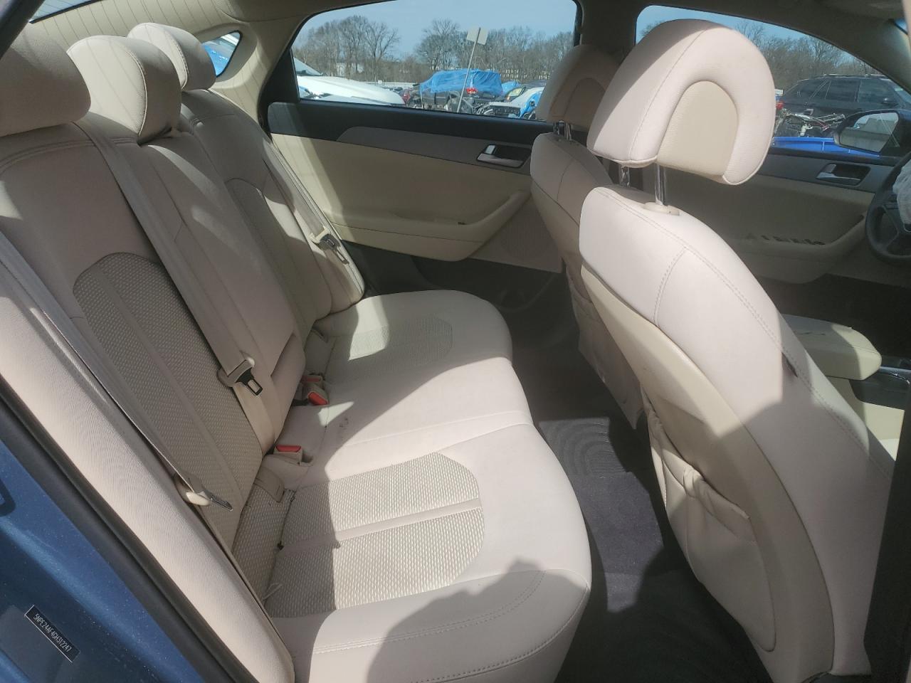 2016 Hyundai Sonata - Image 10