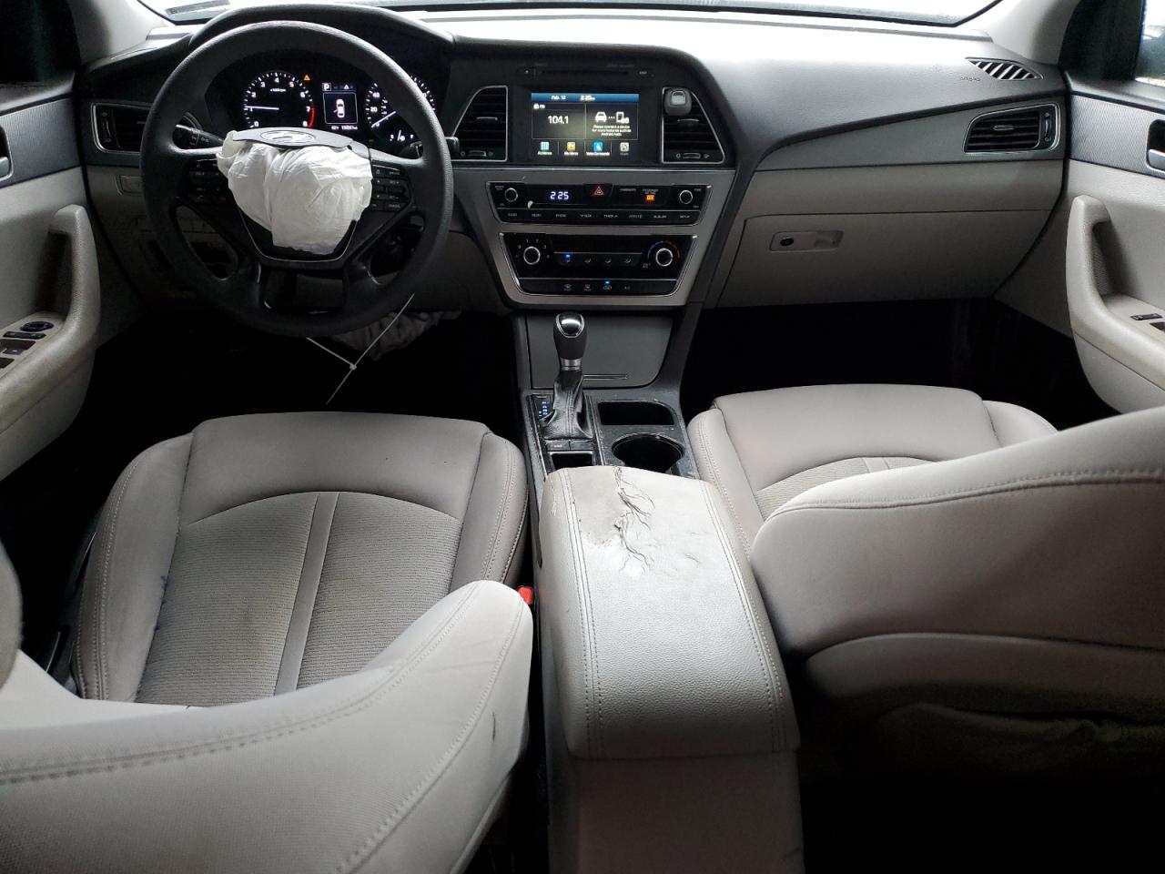 2016 Hyundai Sonata - Image 8
