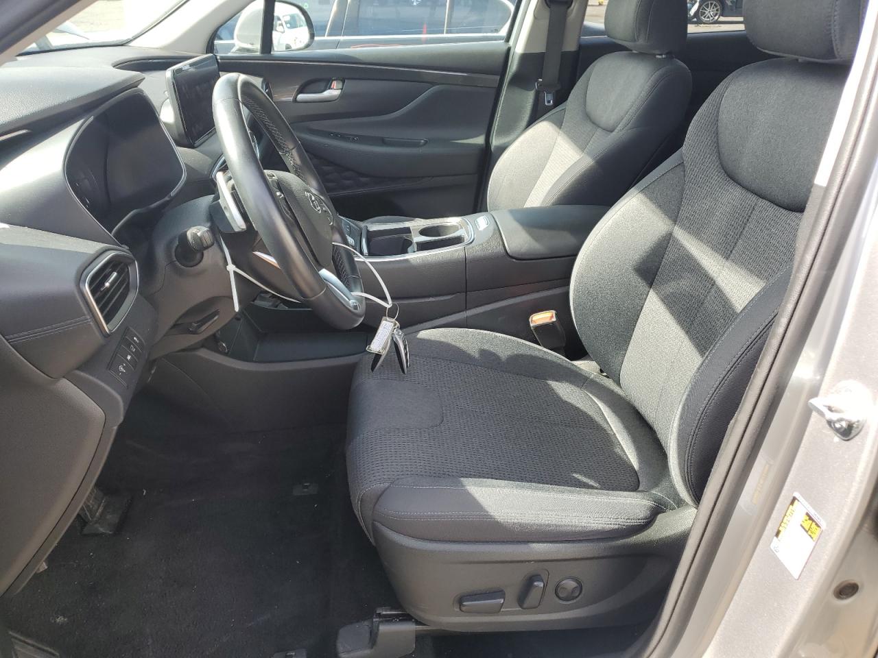 2023 Hyundai Santa Fe - Image 7