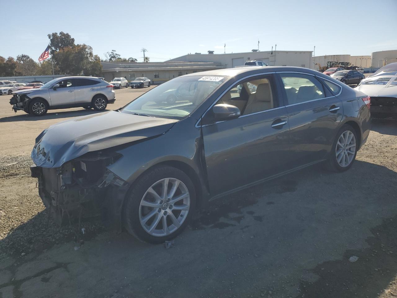 2013 Toyota Avalon - Image 1