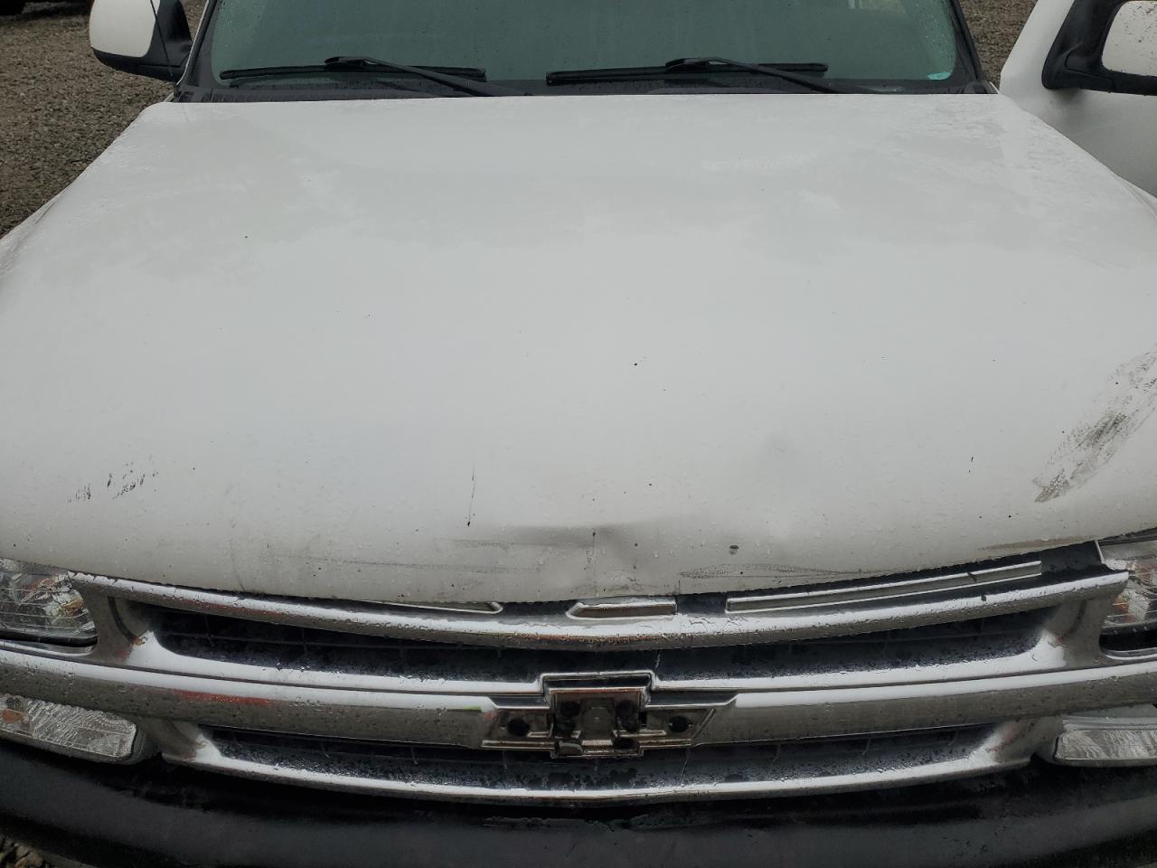 2003 Chevrolet Tahoe - Image 13