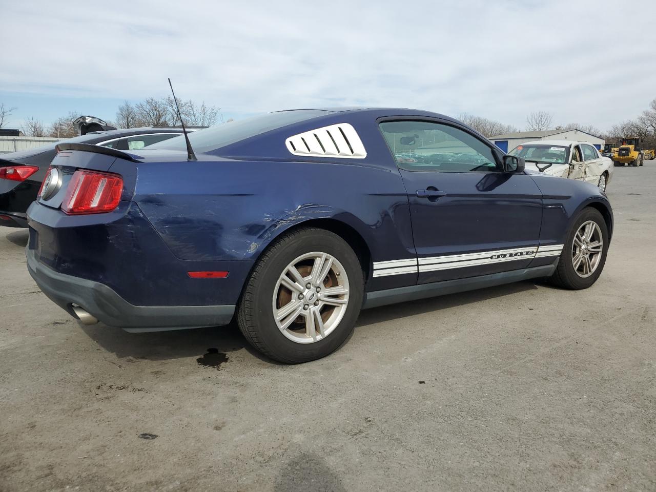 2011 Ford Mustang - Image 3
