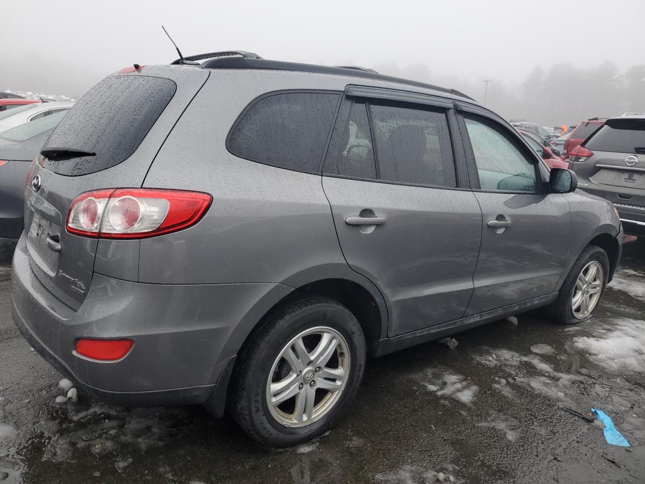 2010 Hyundai Santa Fe - Image 3